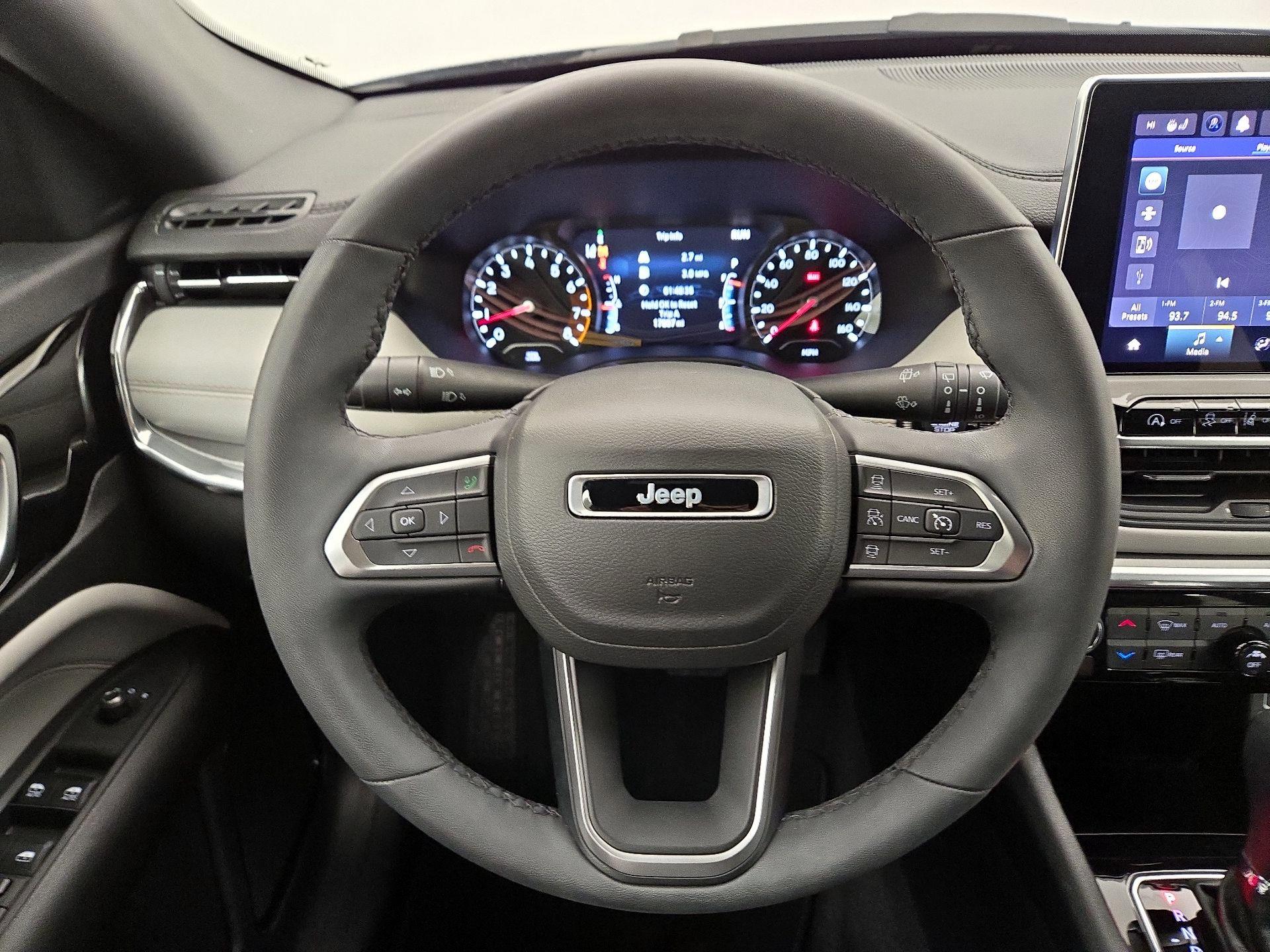 Thumbnail: 2023 Jeep Compass - 10