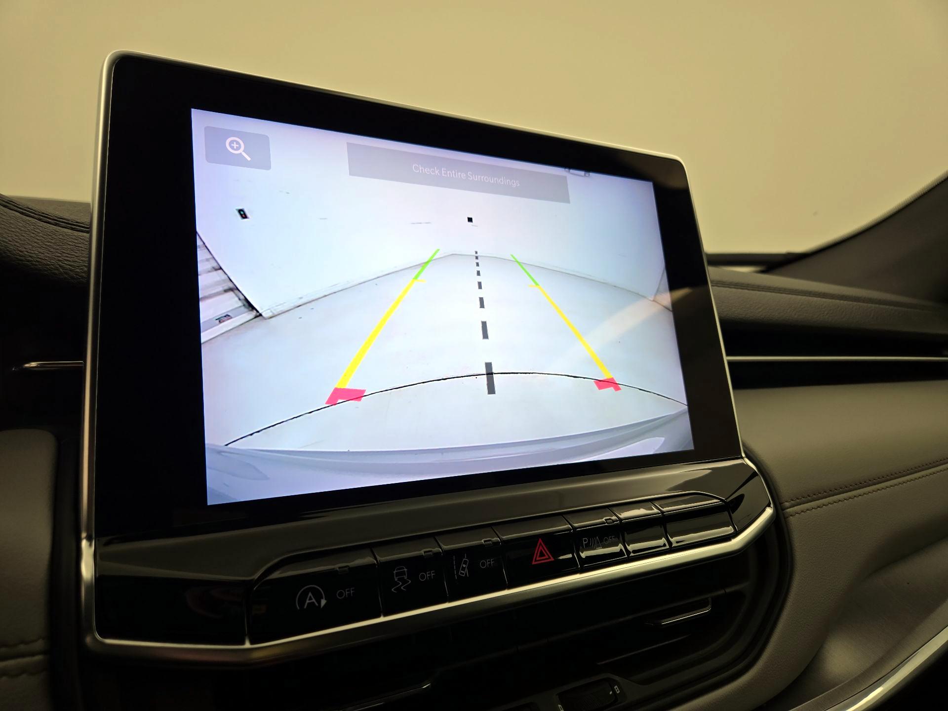 Thumbnail: 2023 Jeep Compass - 14