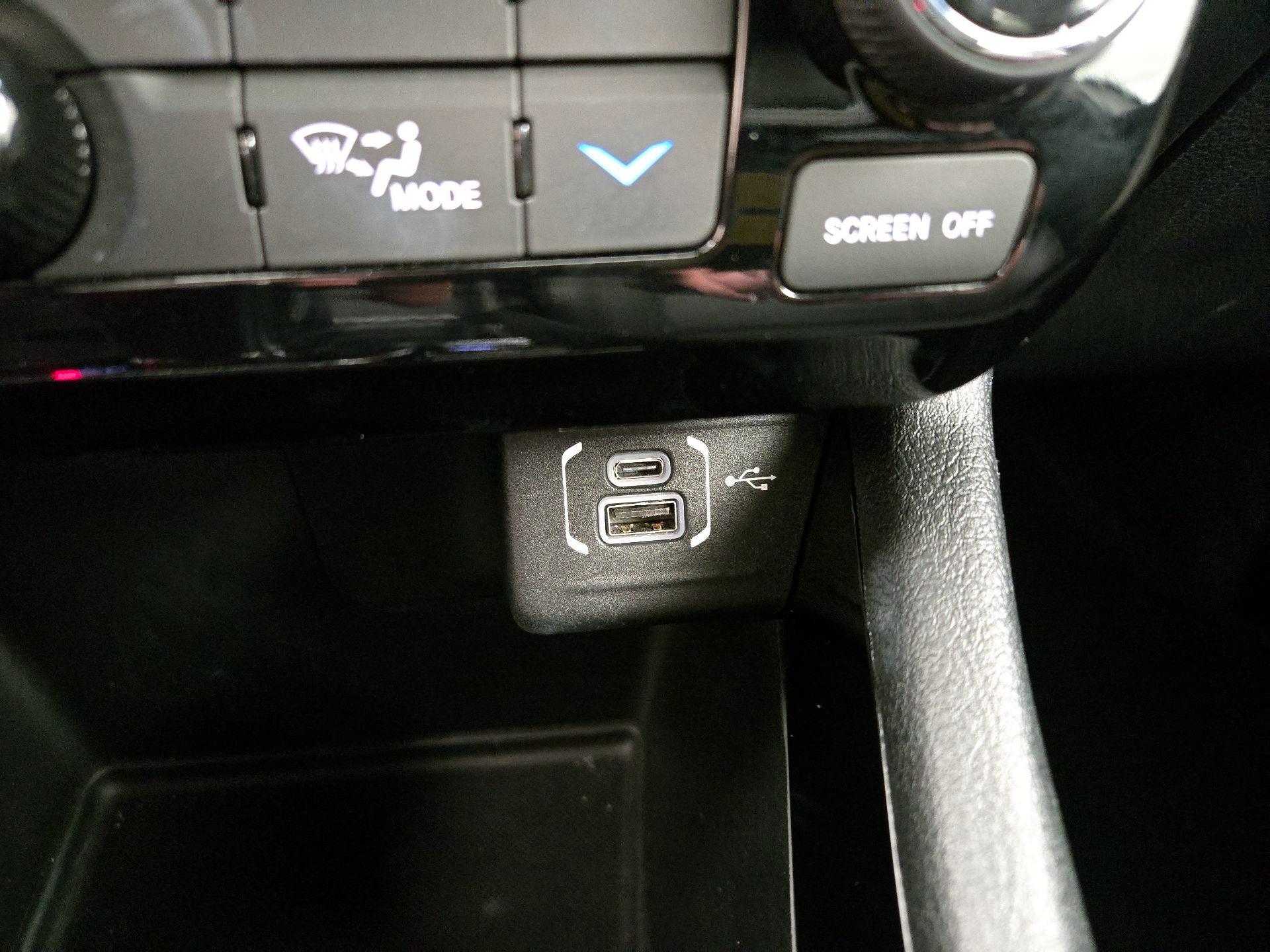 Thumbnail: 2023 Jeep Compass - 18