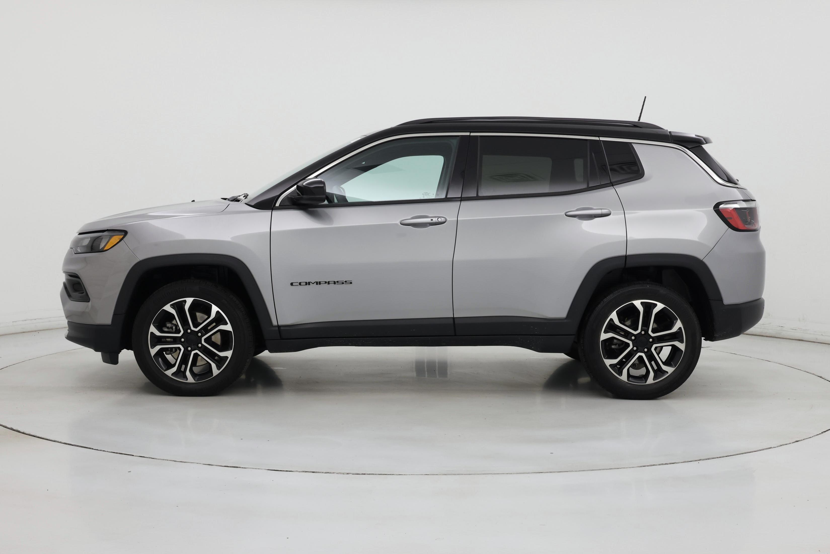 Thumbnail: 2023 Jeep Compass - 3