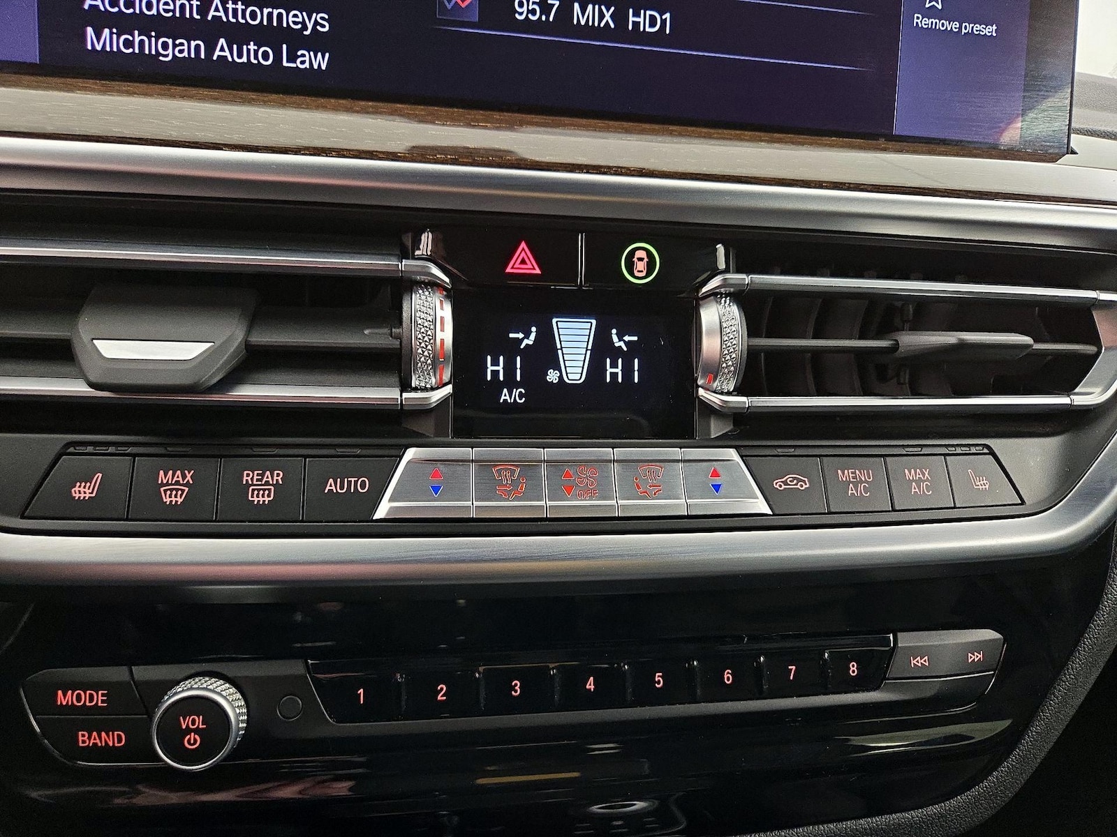 2023 BMW X4 30i - Photo 18