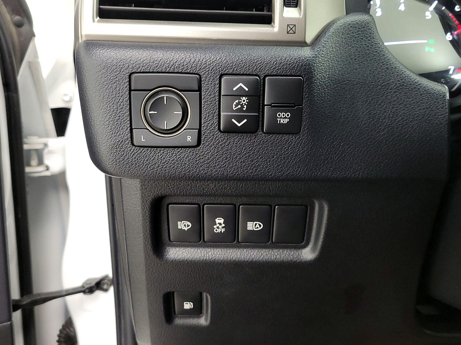 Thumbnail: 2020 Lexus GX - 13