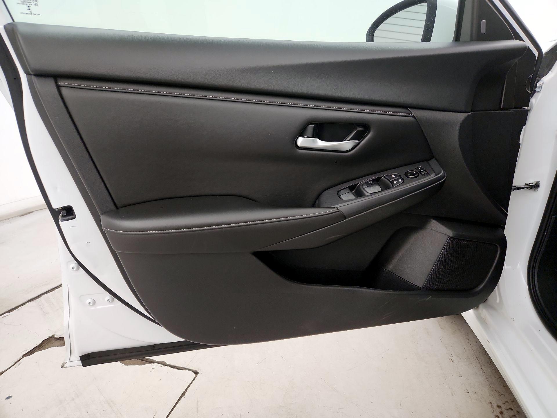 Thumbnail: 2023 Nissan Sentra - 12