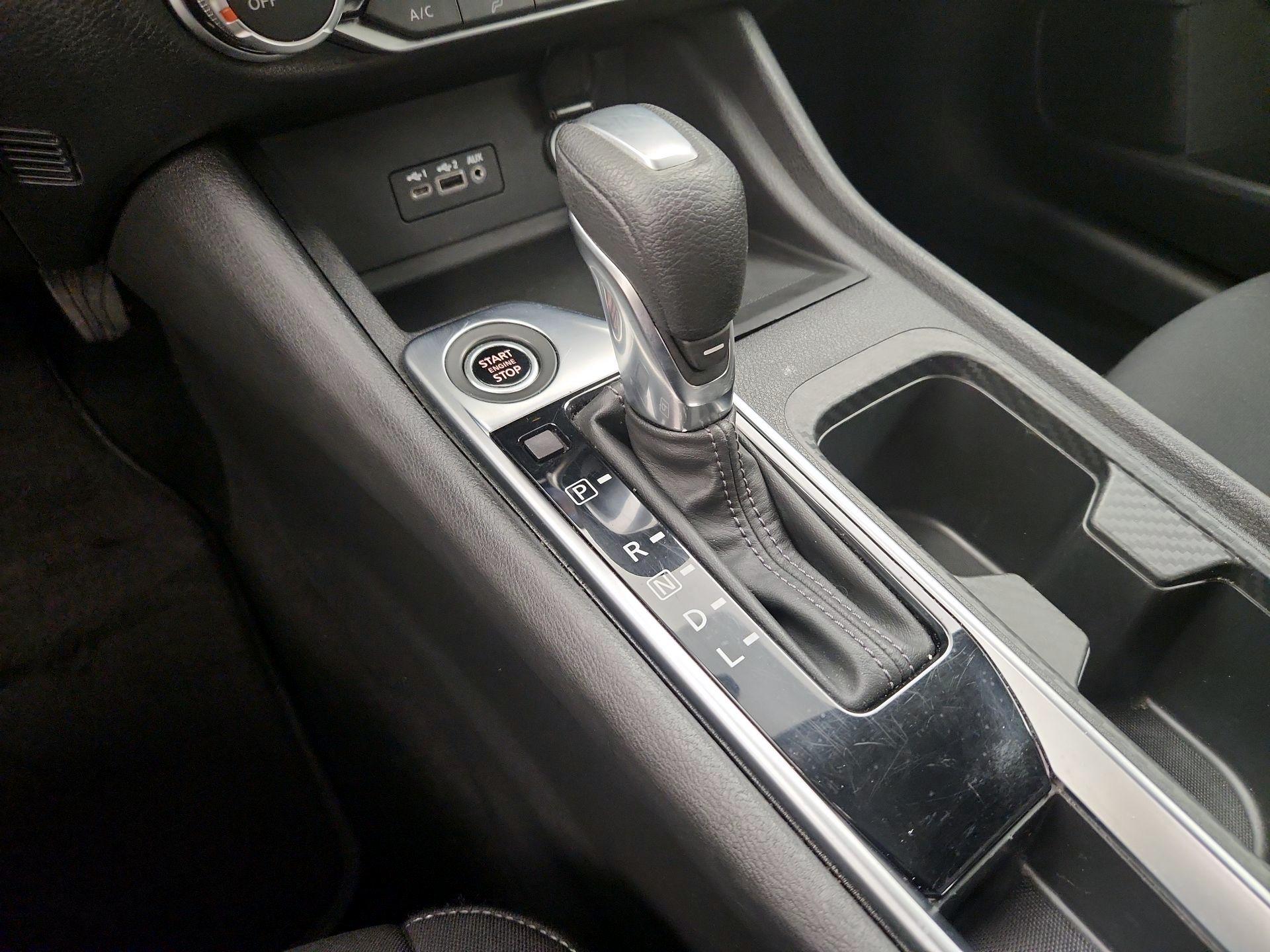 Thumbnail: 2023 Nissan Sentra - 17