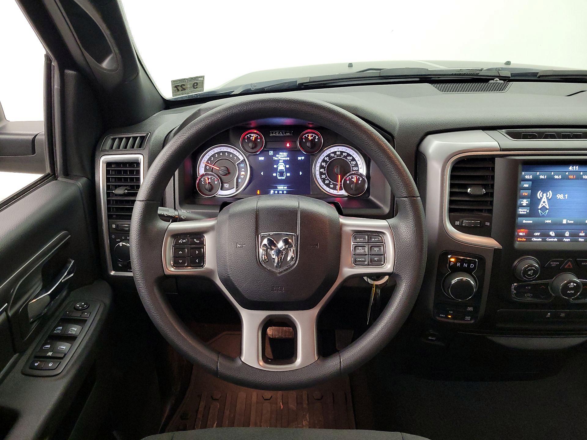 Thumbnail: 2022 RAM 1500 Classic - 10