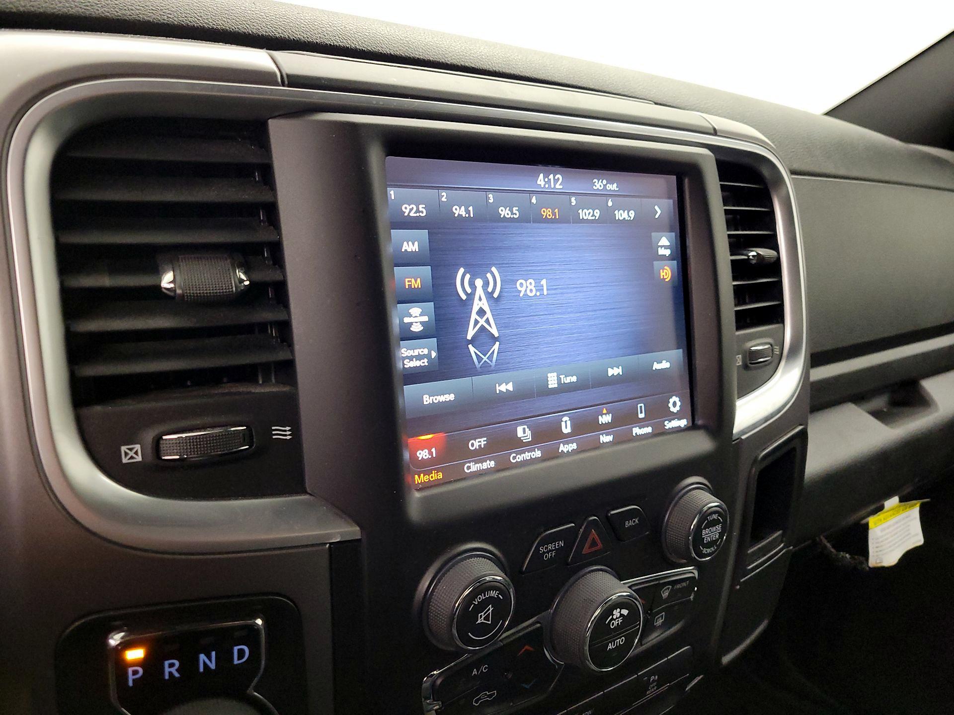 Thumbnail: 2022 RAM 1500 Classic - 16