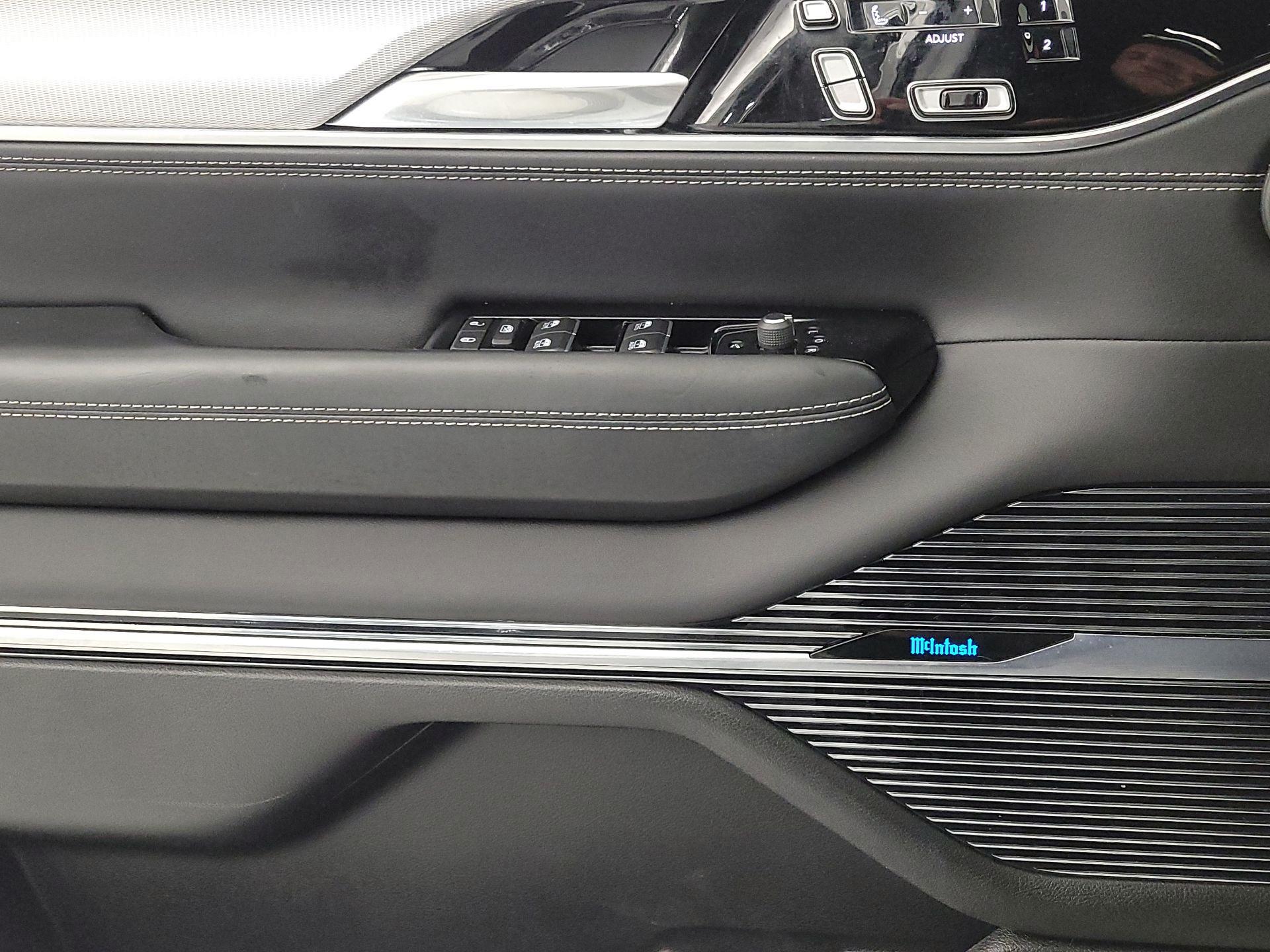 Thumbnail: 2022 Jeep Grand Wagoneer - 12