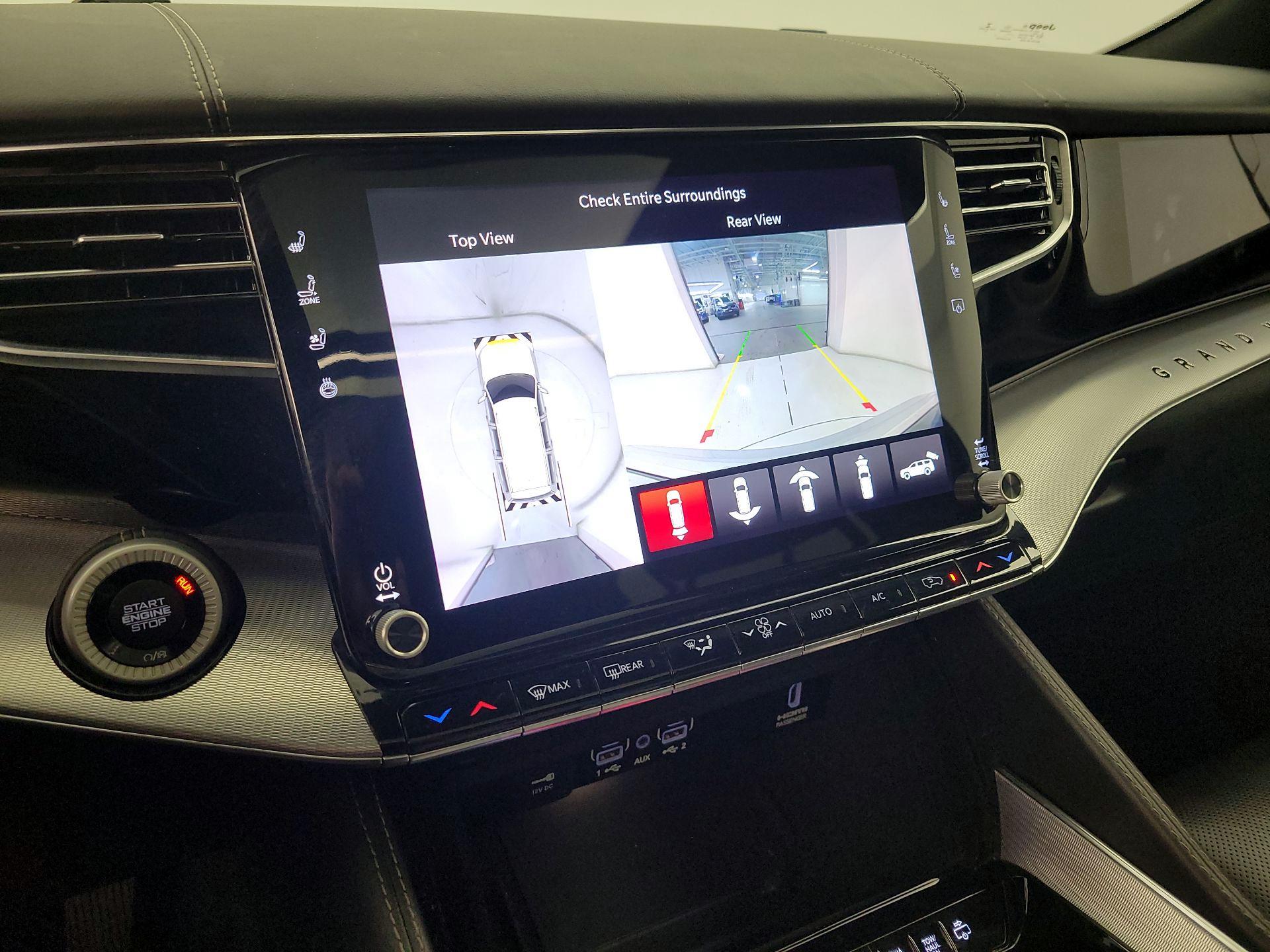 Thumbnail: 2022 Jeep Grand Wagoneer - 15