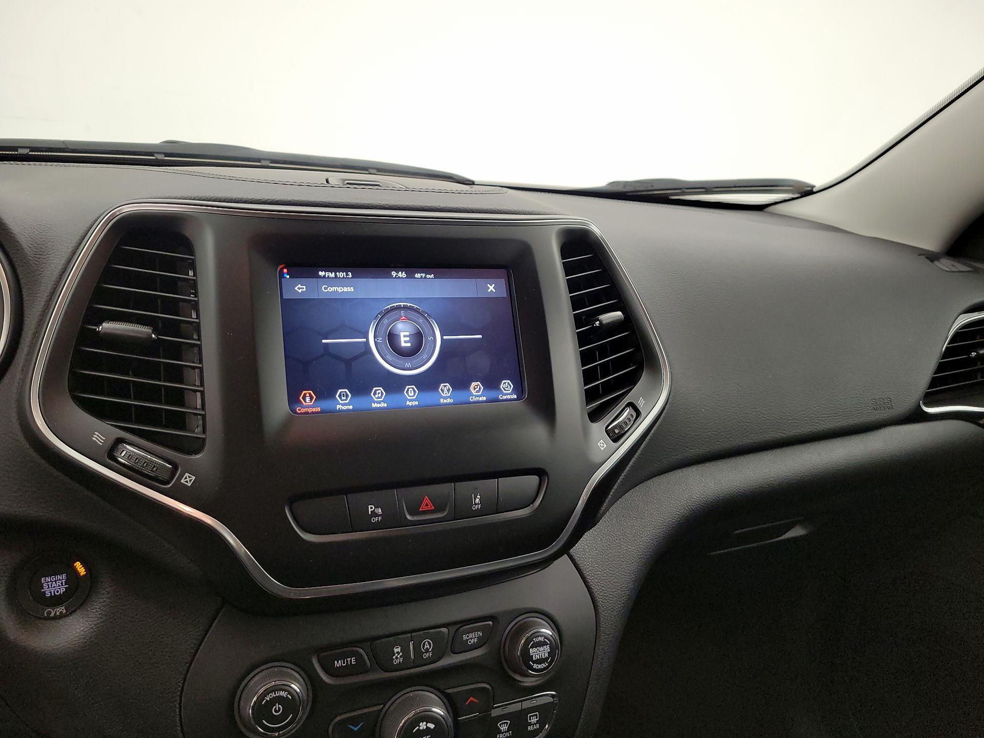 Thumbnail: 2021 Jeep Cherokee - 14