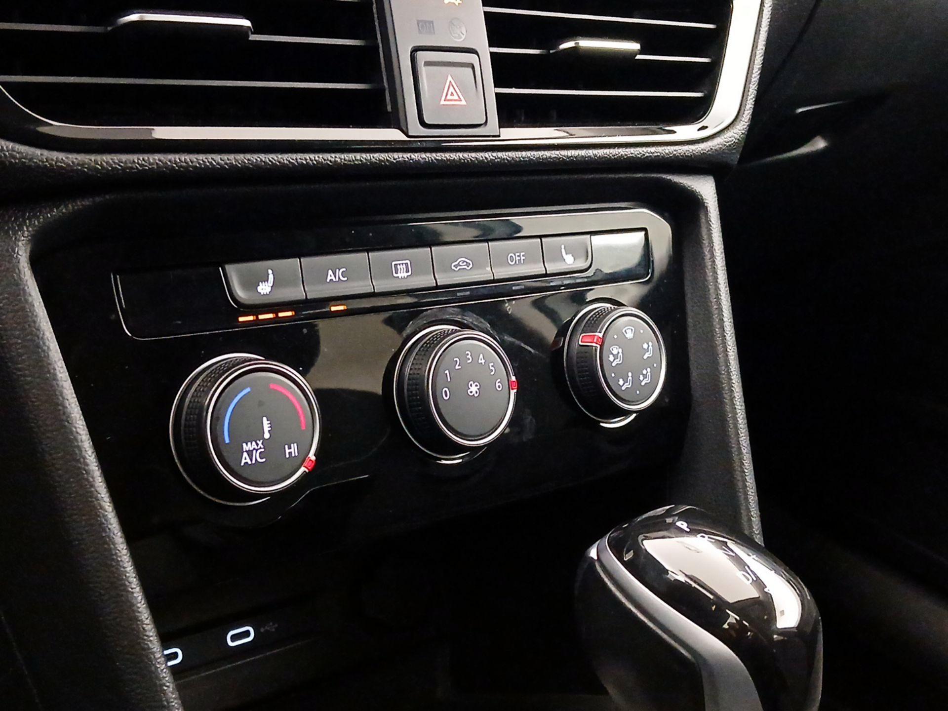 Thumbnail: 2023 Volkswagen Taos - 16