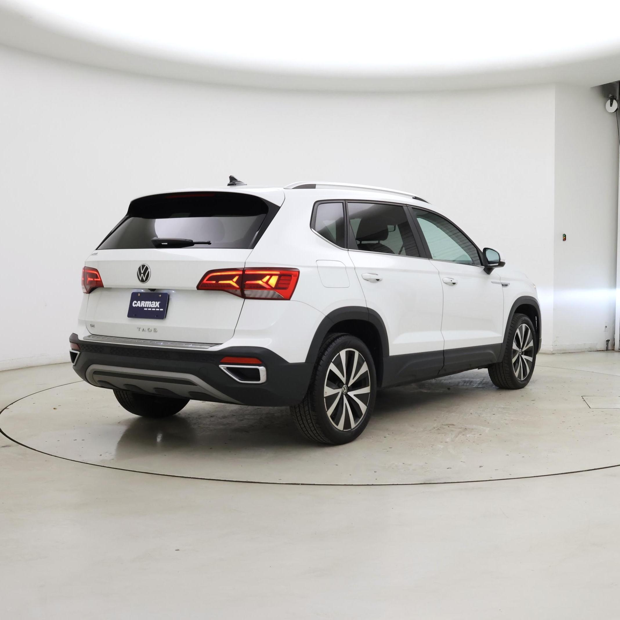 Thumbnail: 2023 Volkswagen Taos - 8