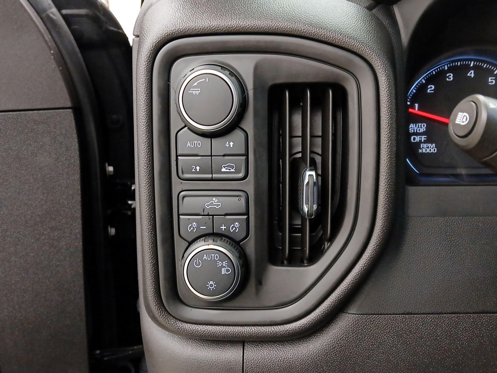 Thumbnail: 2023 Chevrolet Silverado 1500 - 13