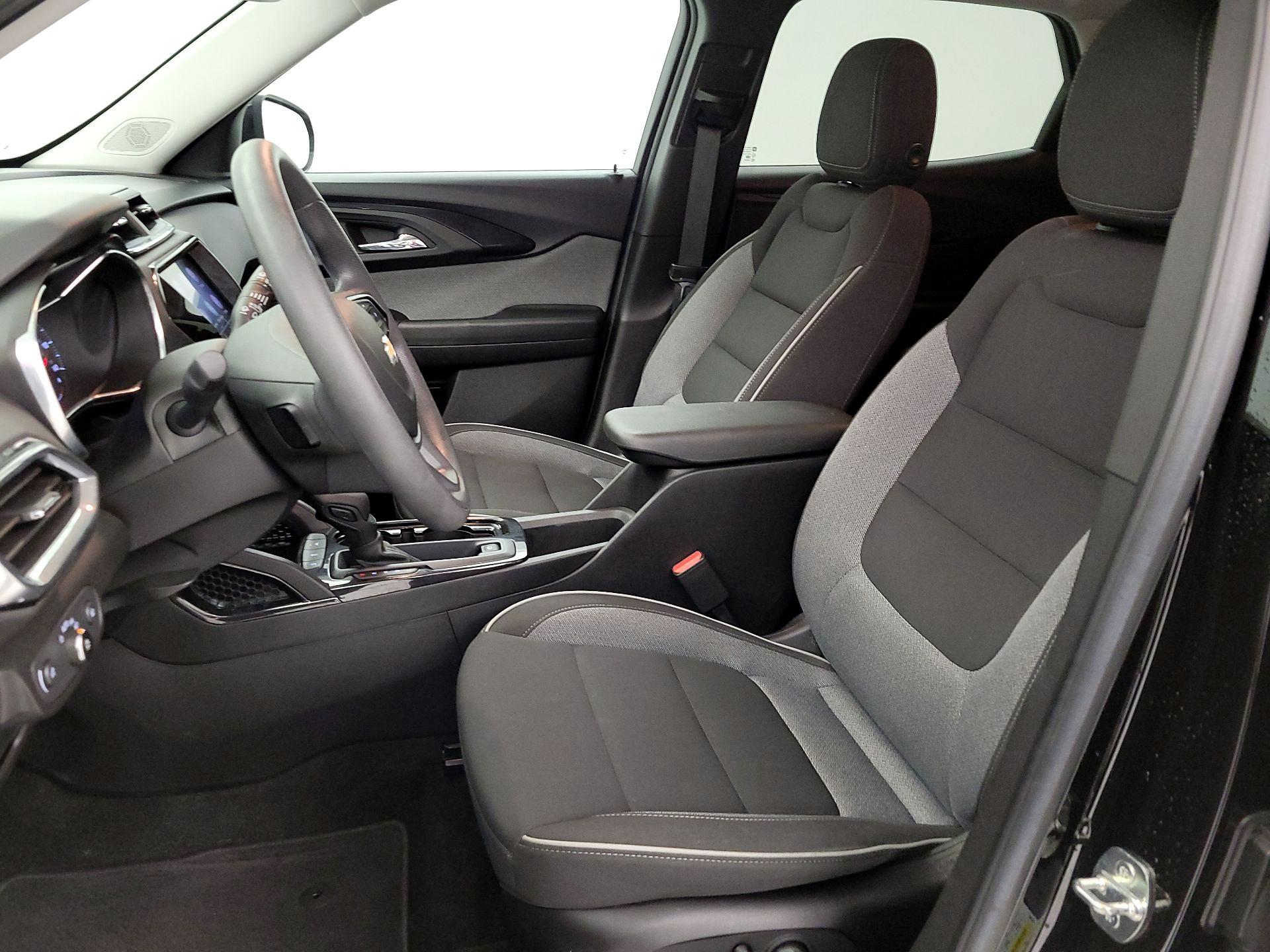 Thumbnail: 2023 Chevrolet TrailBlazer - 11