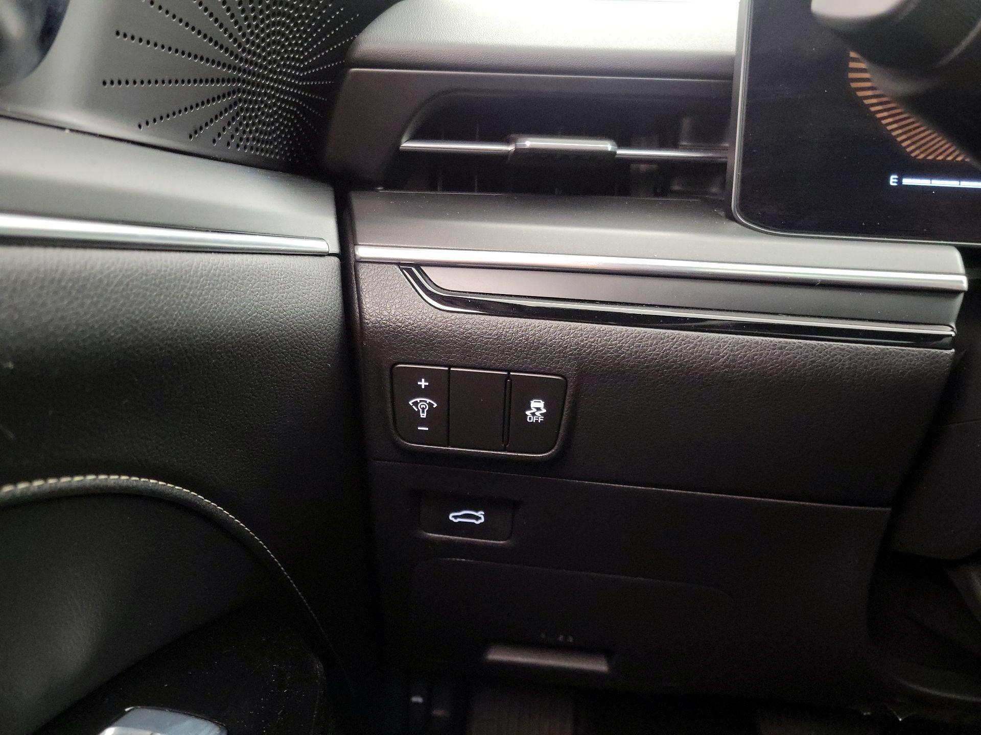 Thumbnail: 2025 Kia K5 - 13