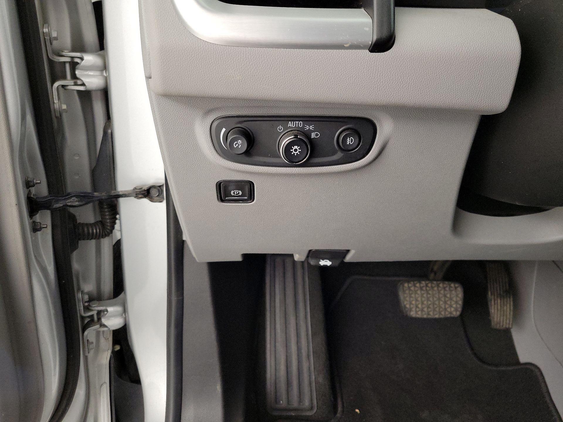 Thumbnail: 2018 GMC Terrain - 13