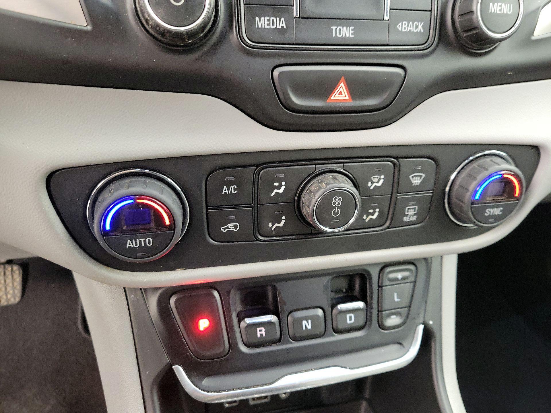 Thumbnail: 2018 GMC Terrain - 16