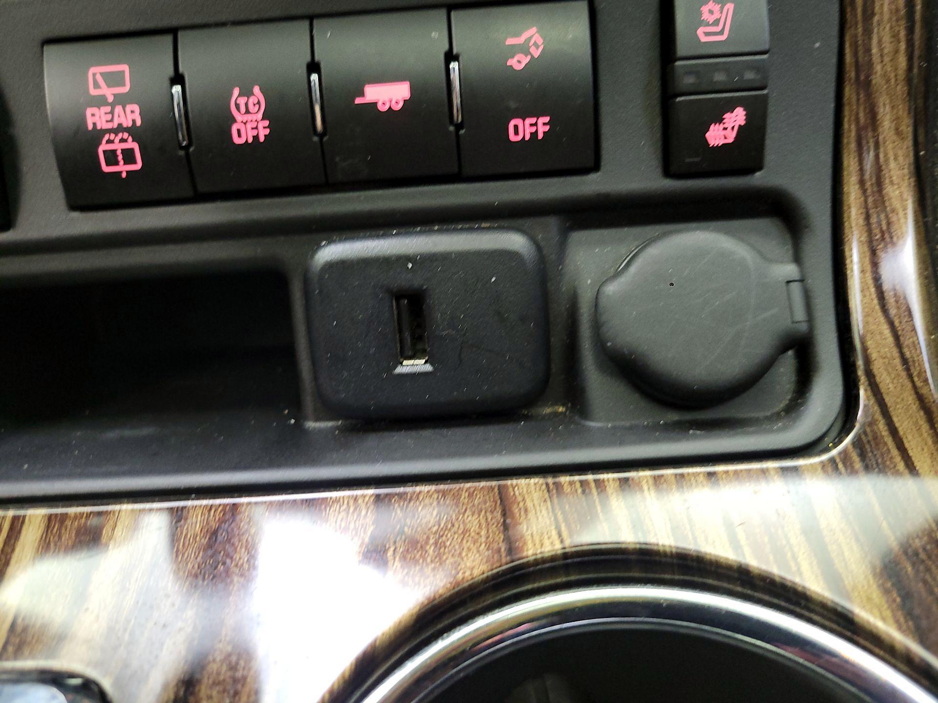 Thumbnail: 2015 GMC Acadia - 17