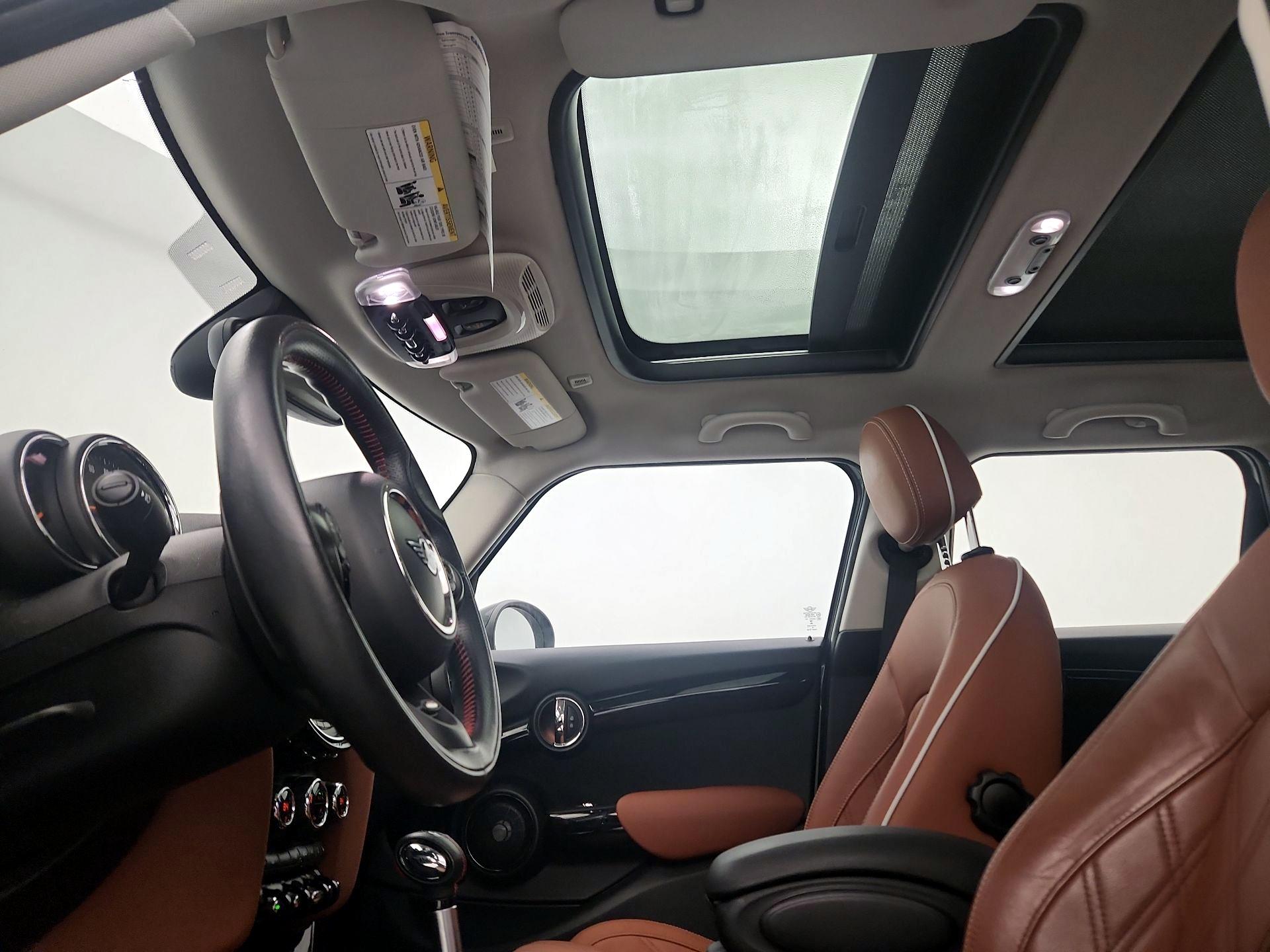 Thumbnail: 2019 MINI Cooper Hardtop - 19