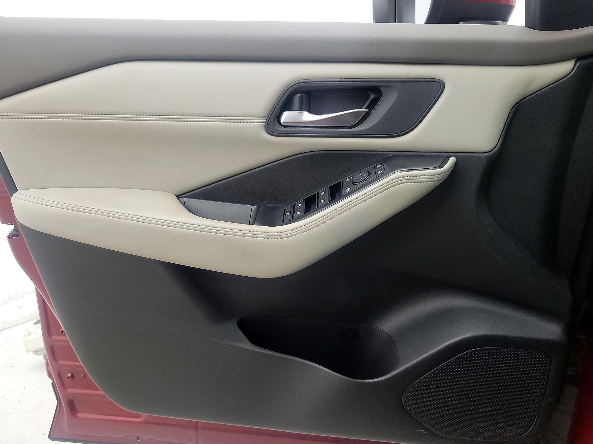 Thumbnail: 2023 Nissan Rogue - 12