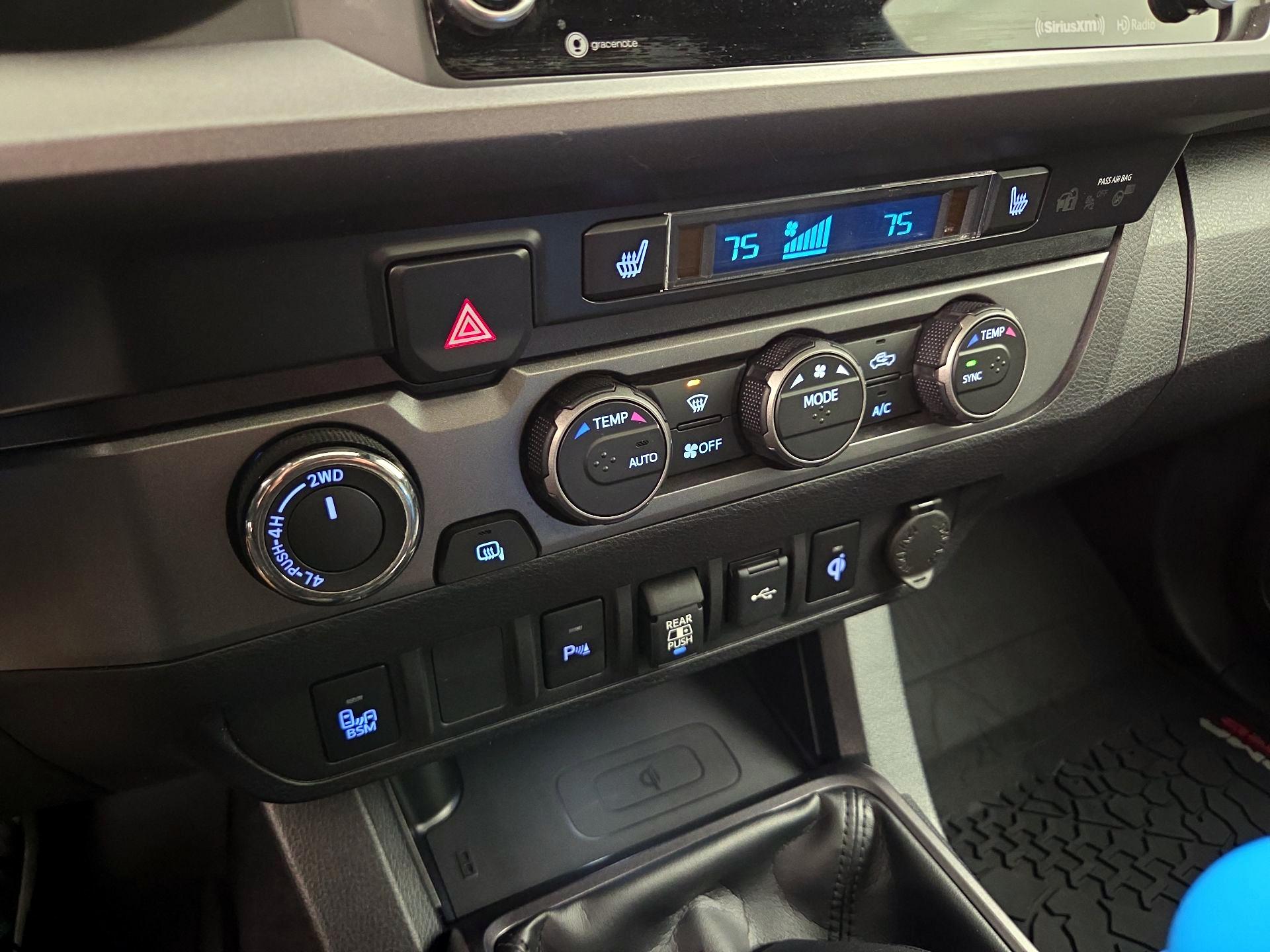 Thumbnail: 2020 Toyota Tacoma - 15