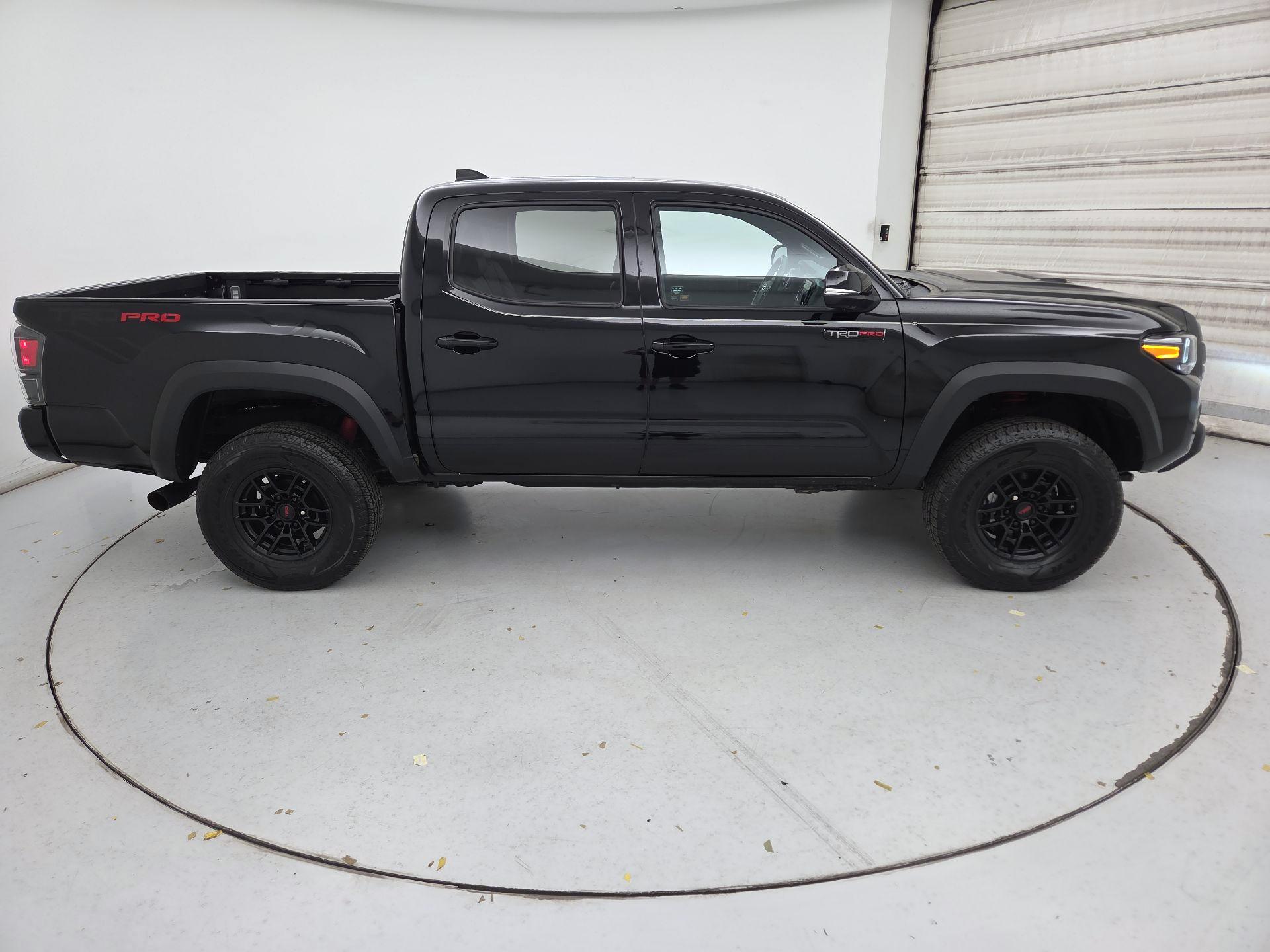 Thumbnail: 2020 Toyota Tacoma - 4