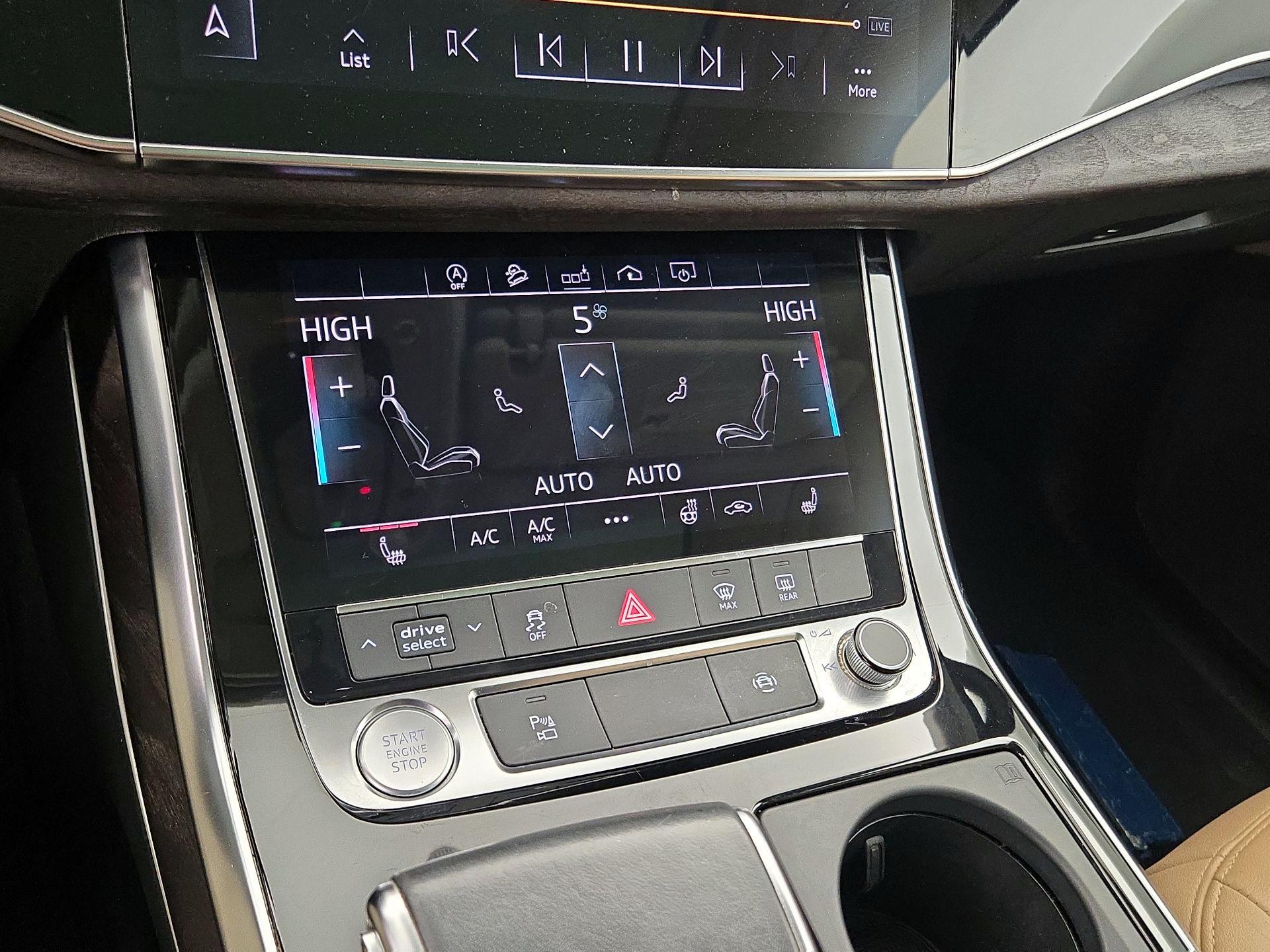 Thumbnail: 2020 Audi Q7 - 17