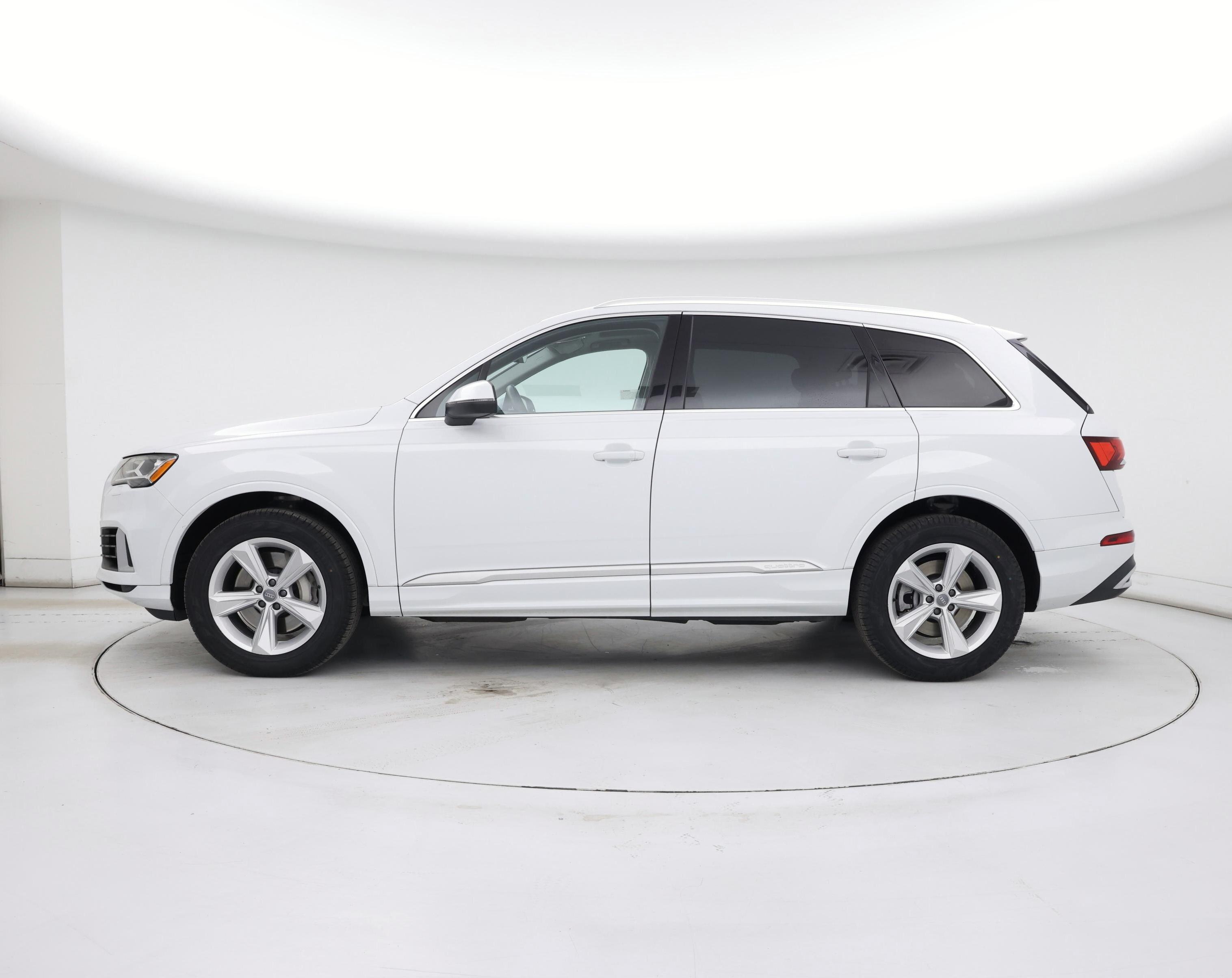 Thumbnail: 2020 Audi Q7 - 3