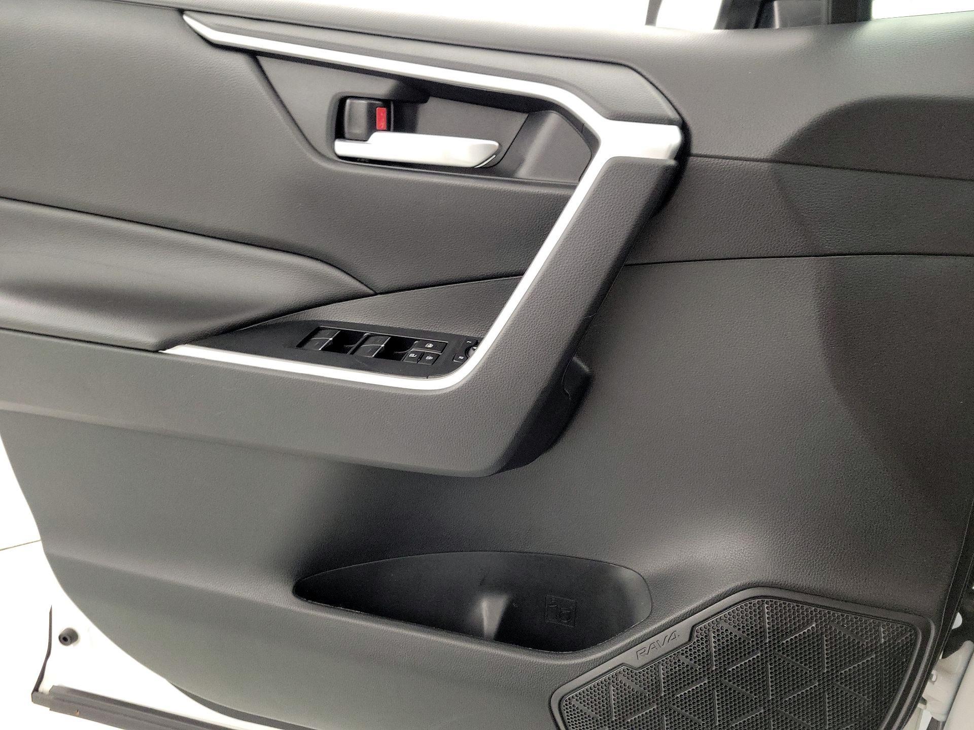 Thumbnail: 2024 Toyota RAV4 - 12