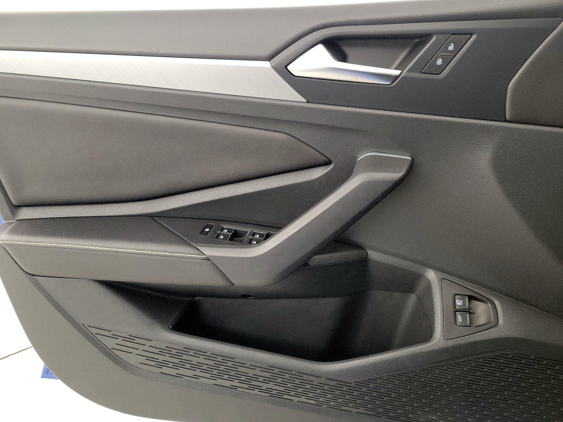 Thumbnail: 2024 Volkswagen Jetta - 12