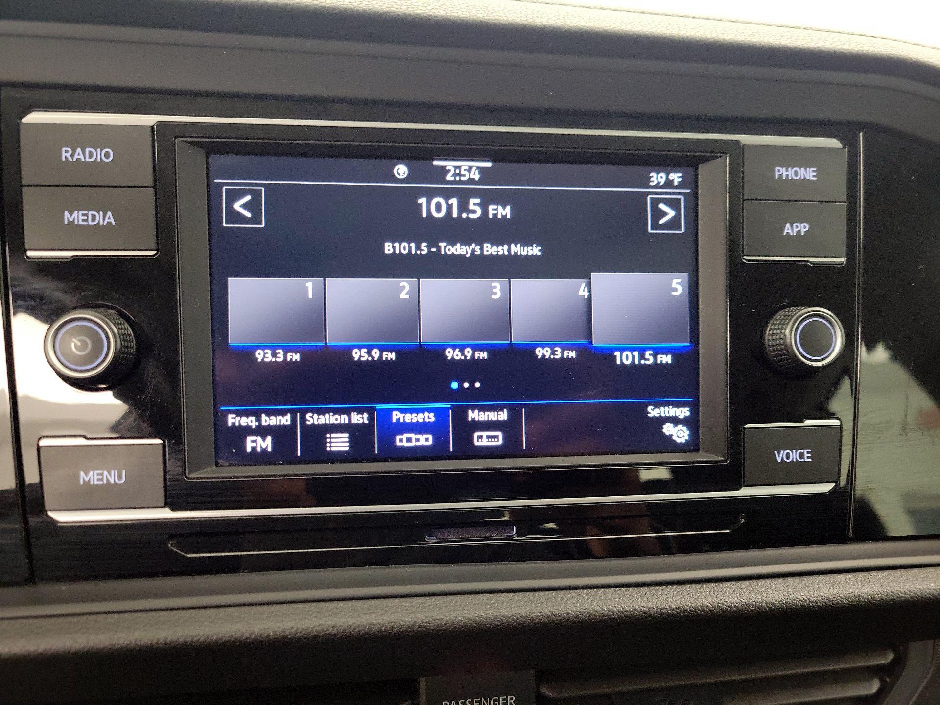 Thumbnail: 2024 Volkswagen Jetta - 15