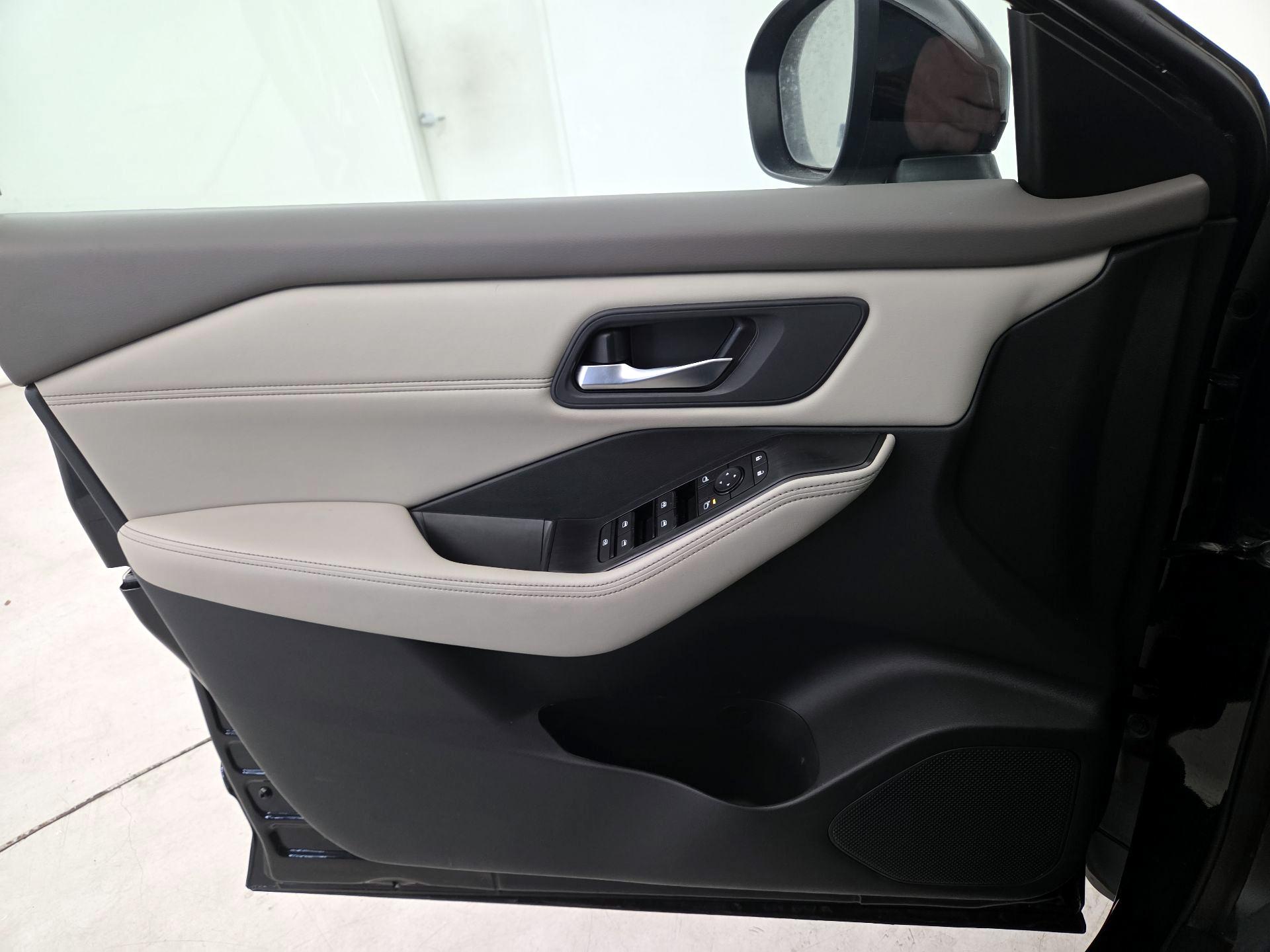 Thumbnail: 2023 Nissan Rogue - 12