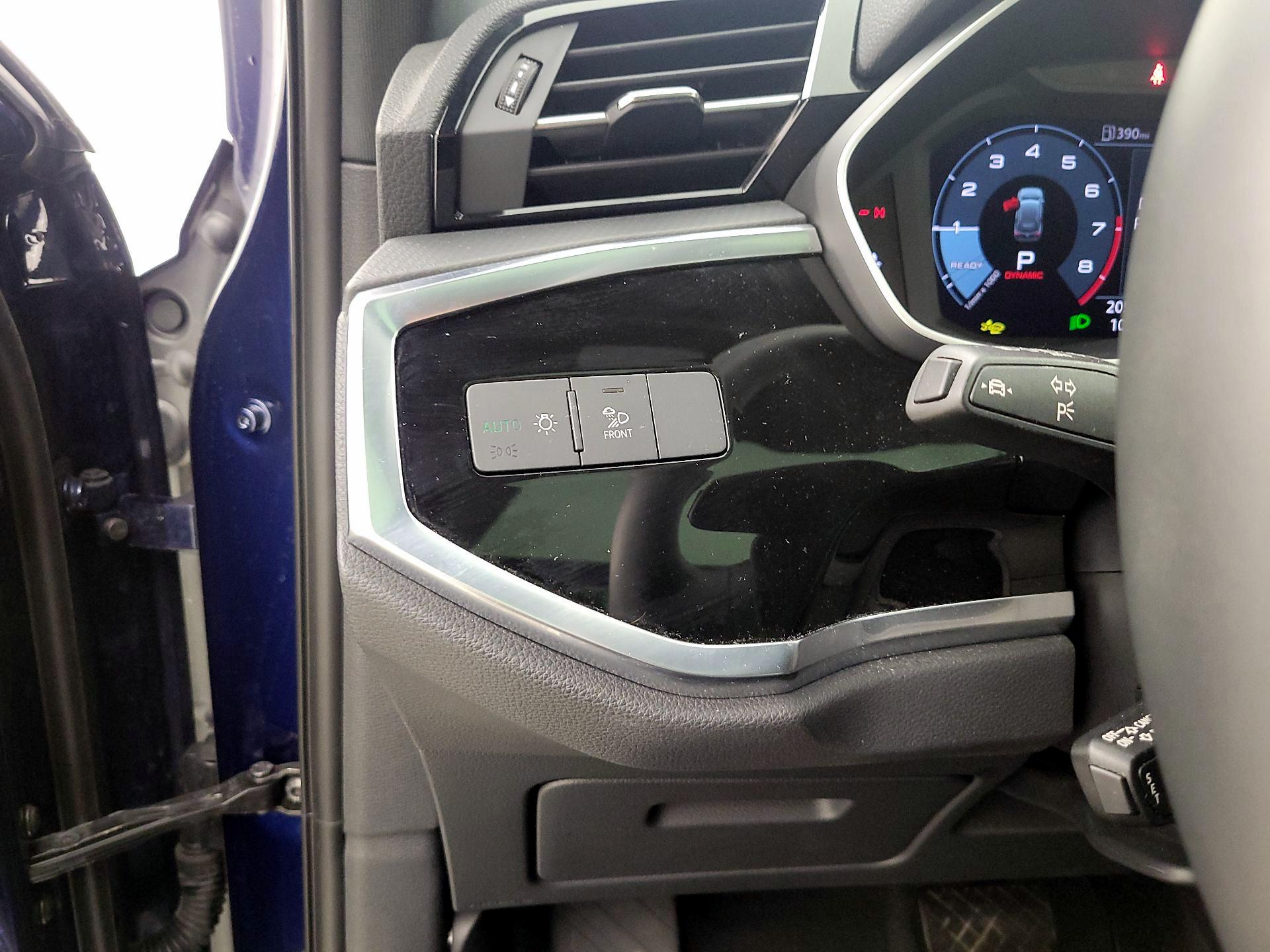 Thumbnail: 2025 Audi Q3 - 13