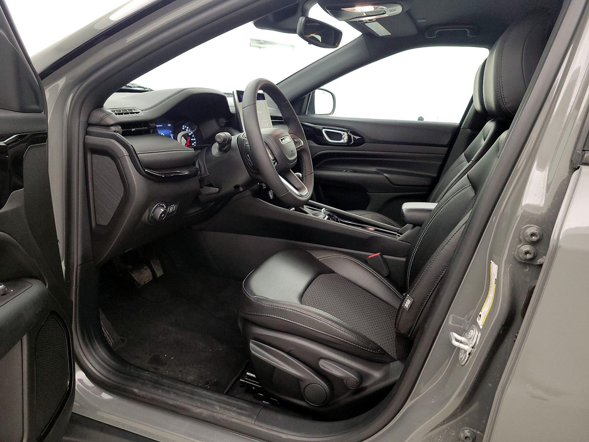 Thumbnail: 2024 Jeep Compass - 11