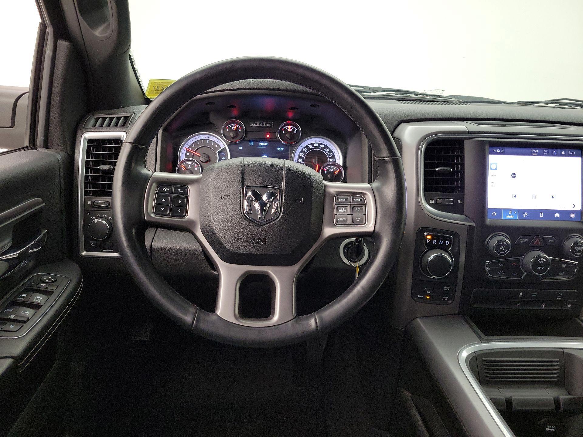 Thumbnail: 2022 RAM 1500 Classic - 10