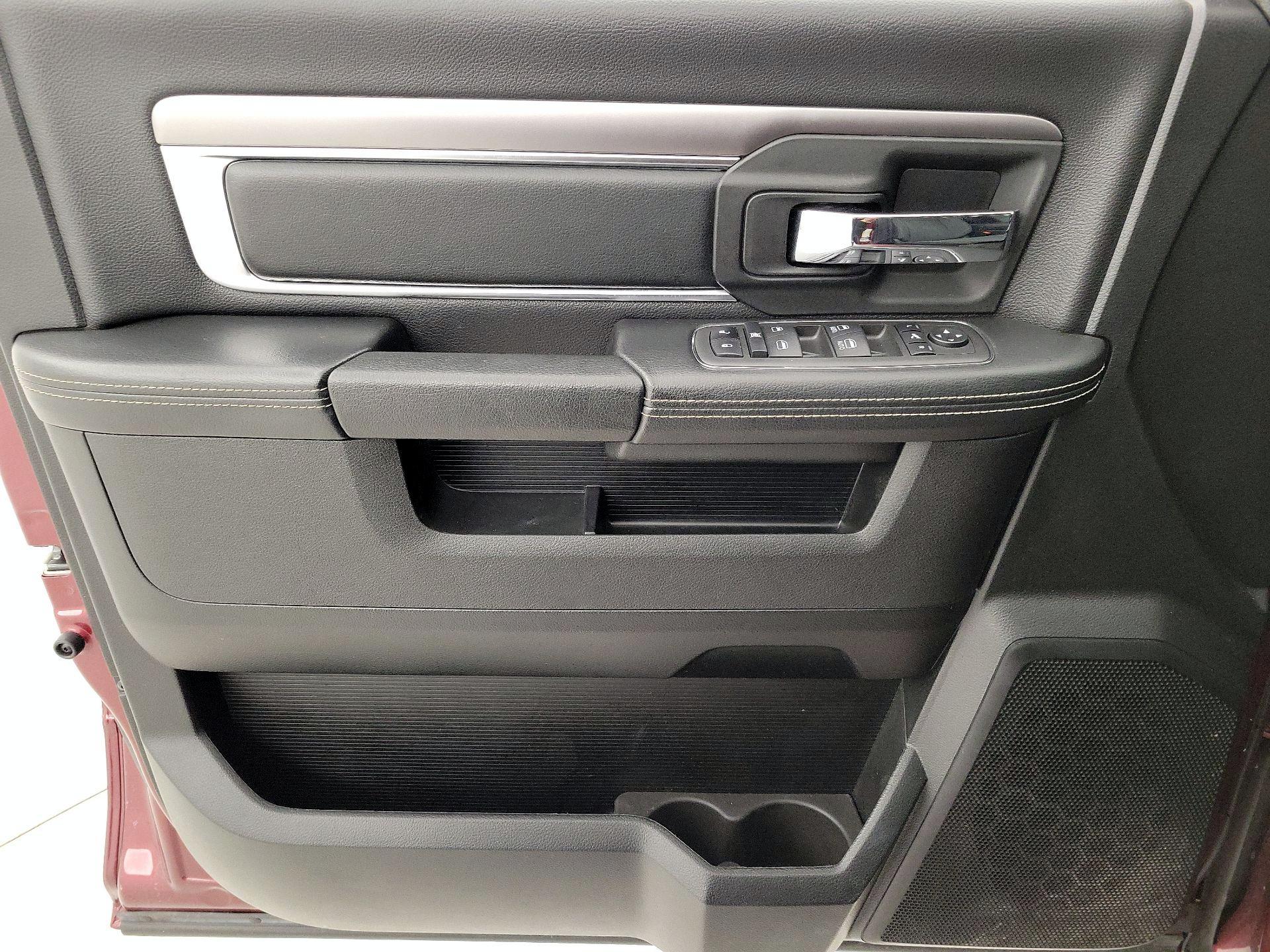 Thumbnail: 2022 RAM 1500 Classic - 12