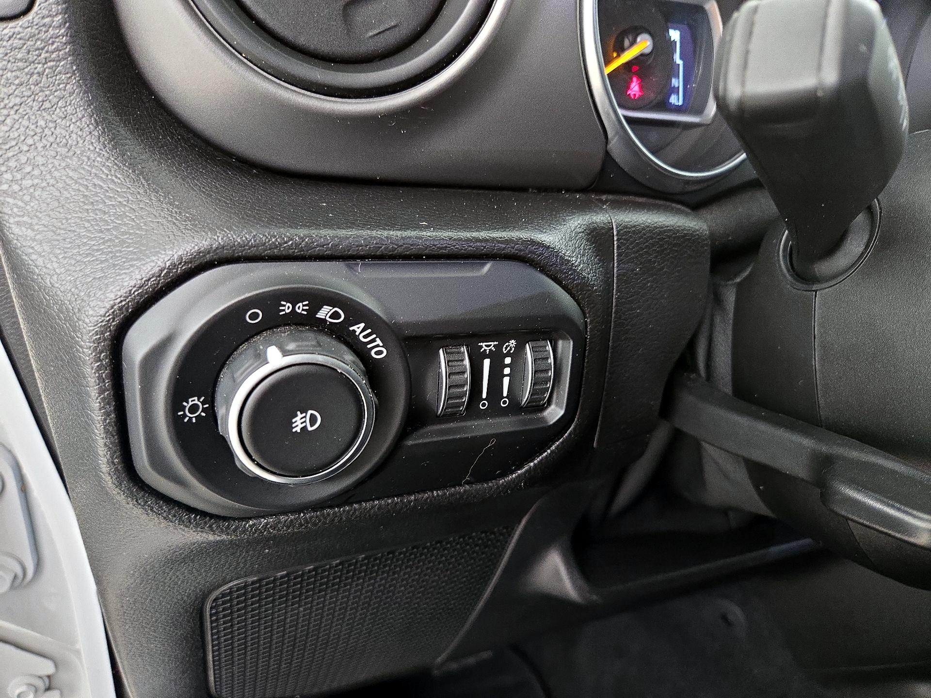 Thumbnail: 2021 Jeep Wrangler - 13