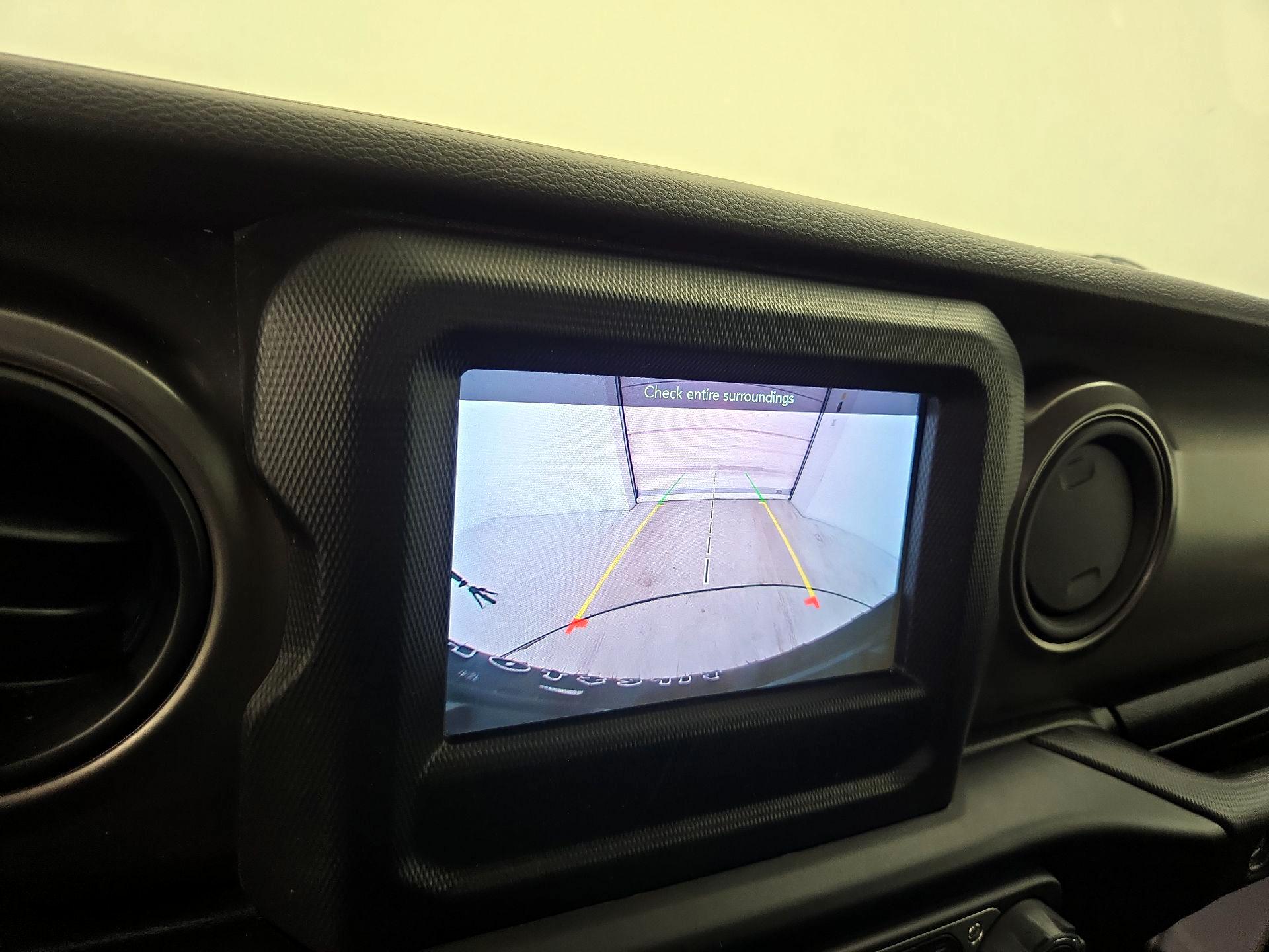 Thumbnail: 2021 Jeep Wrangler - 14