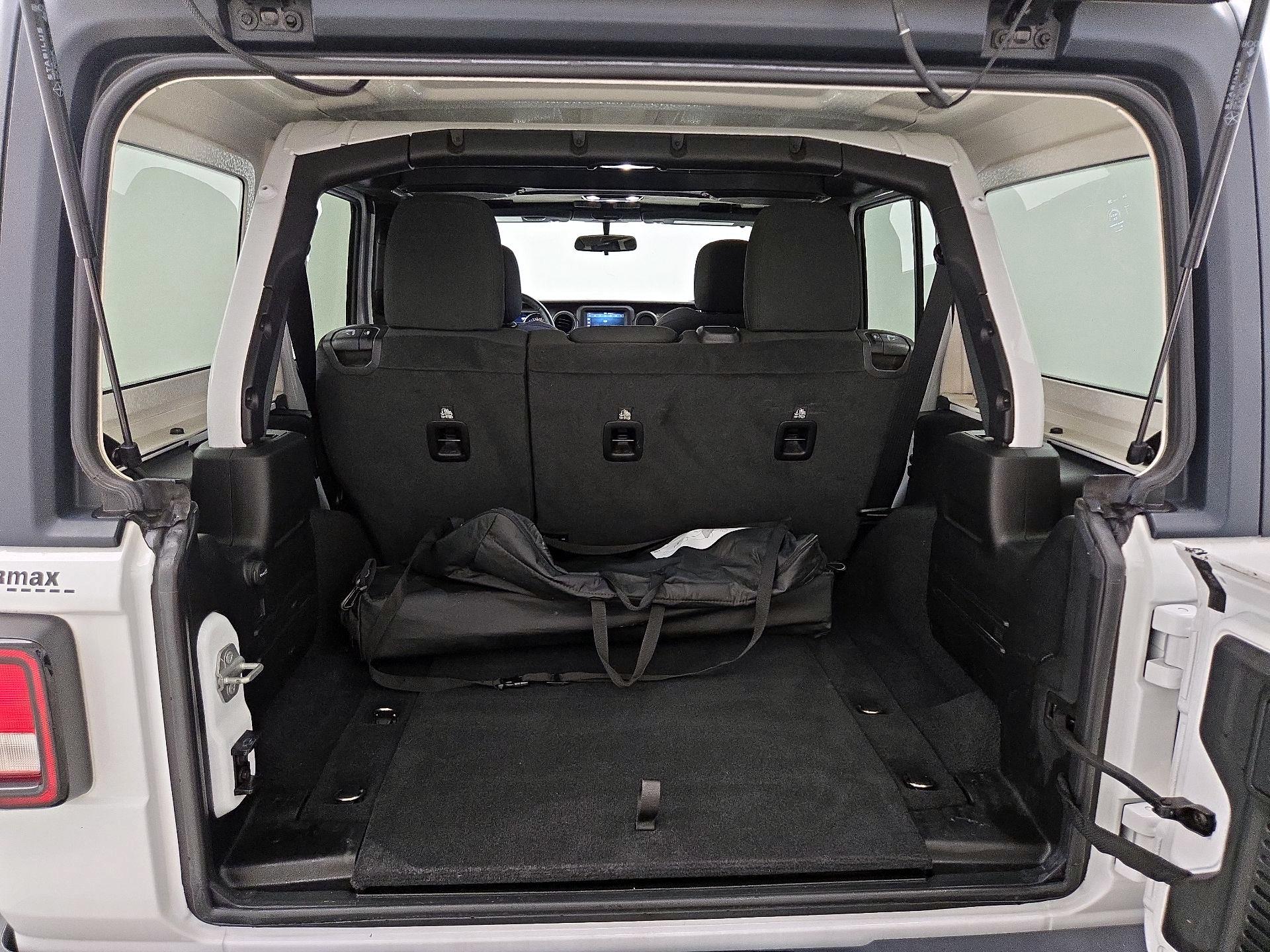 Thumbnail: 2021 Jeep Wrangler - 20