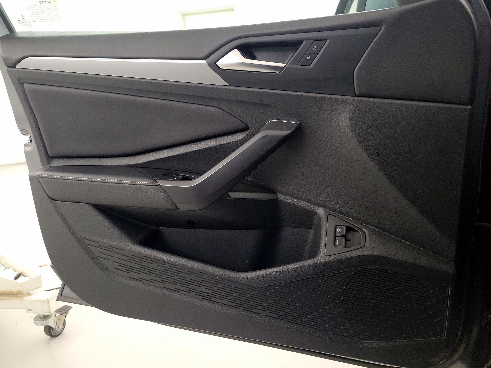 Thumbnail: 2024 Volkswagen Jetta - 12