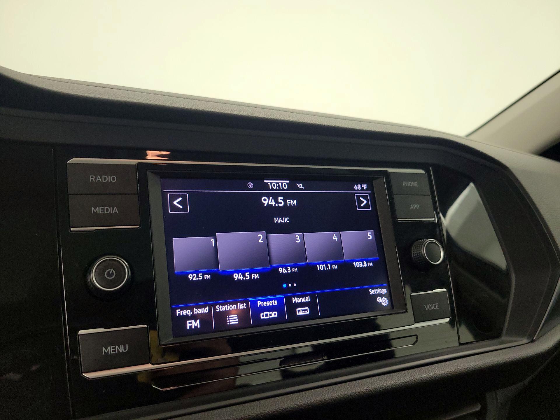 Thumbnail: 2024 Volkswagen Jetta - 15