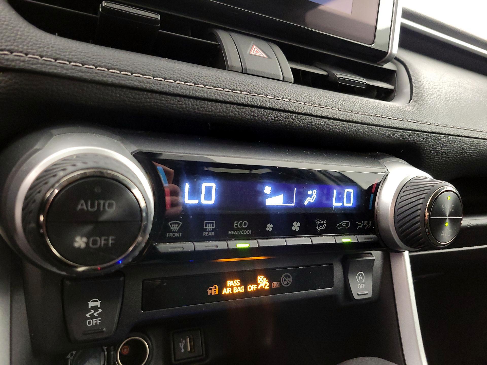 Thumbnail: 2024 Toyota RAV4 - 16