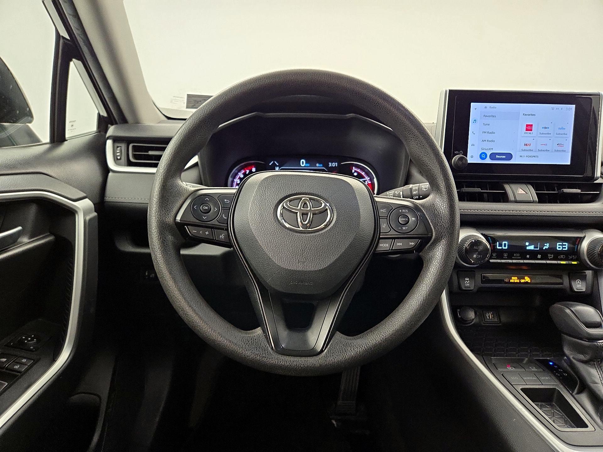 Thumbnail: 2023 Toyota RAV4 - 10