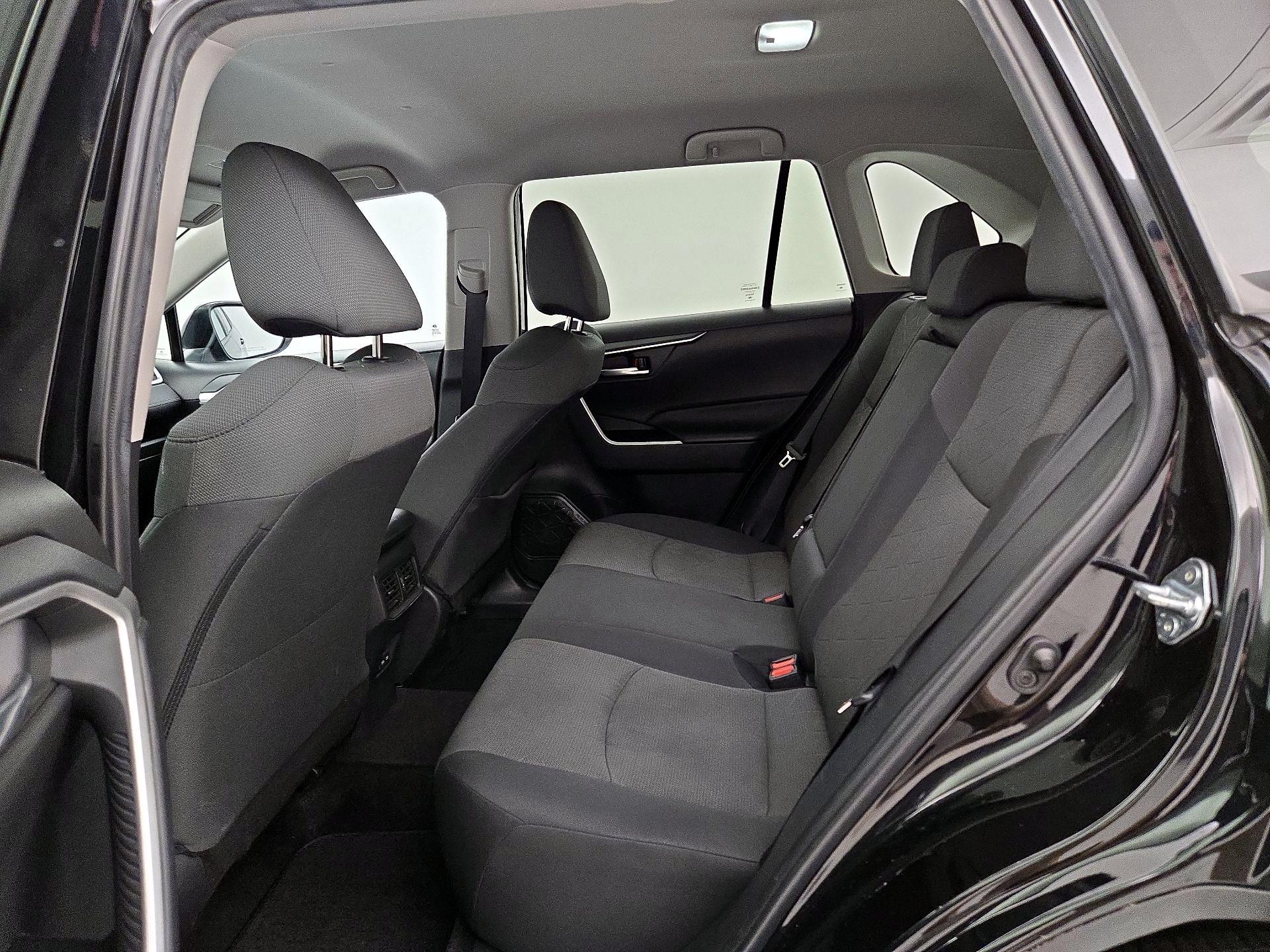 Thumbnail: 2023 Toyota RAV4 - 19