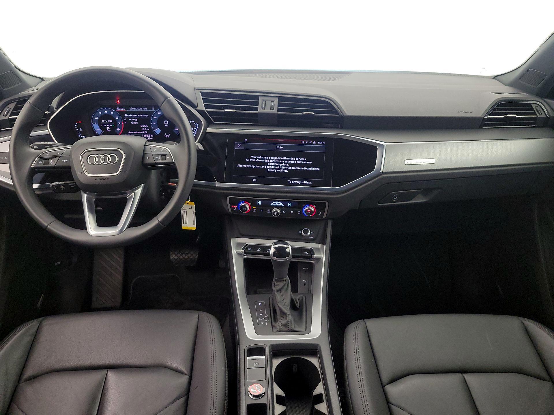 Thumbnail: 2025 Audi Q3 - 9