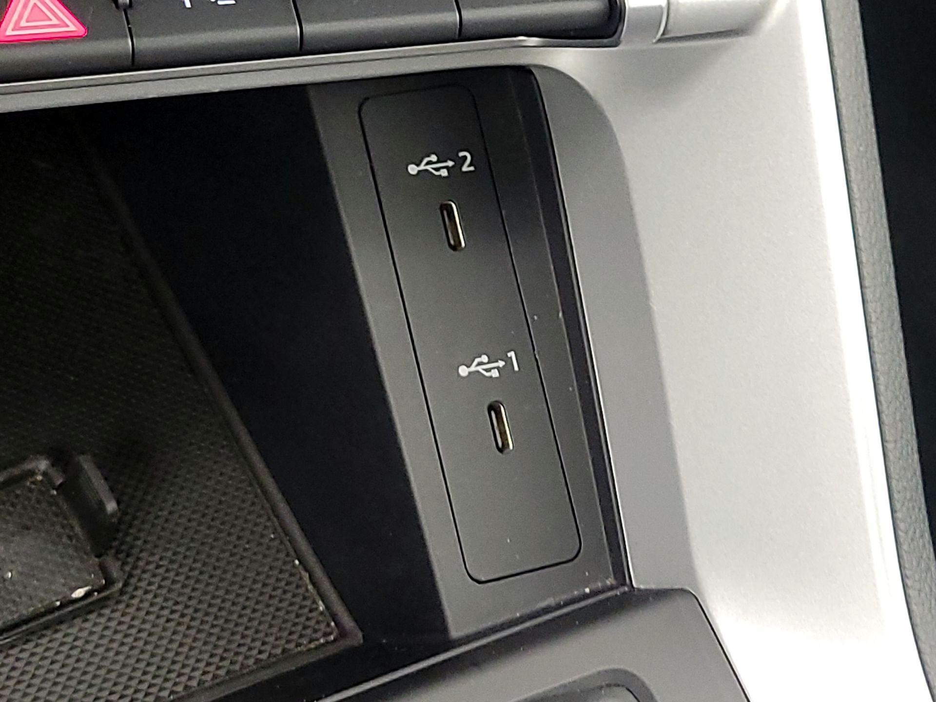 Thumbnail: 2025 Audi Q3 - 18