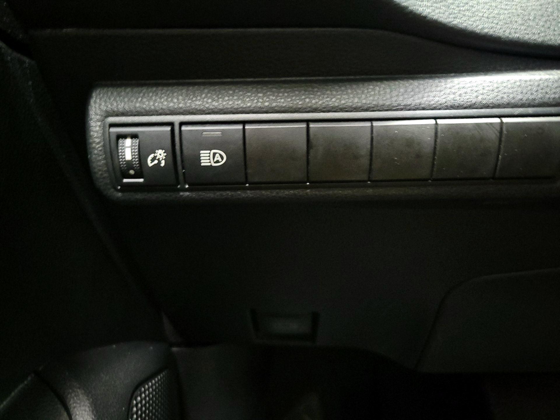 Thumbnail: 2024 Toyota Corolla - 13