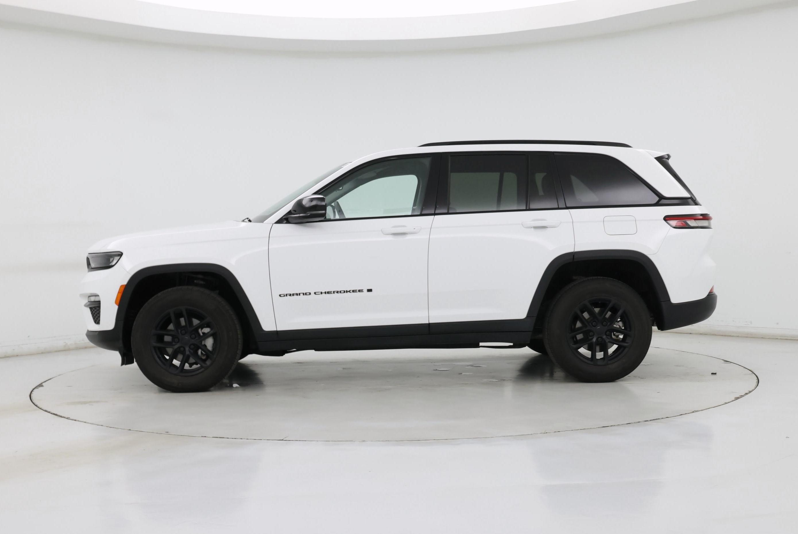 Thumbnail: 2023 Jeep Grand Cherokee - 3