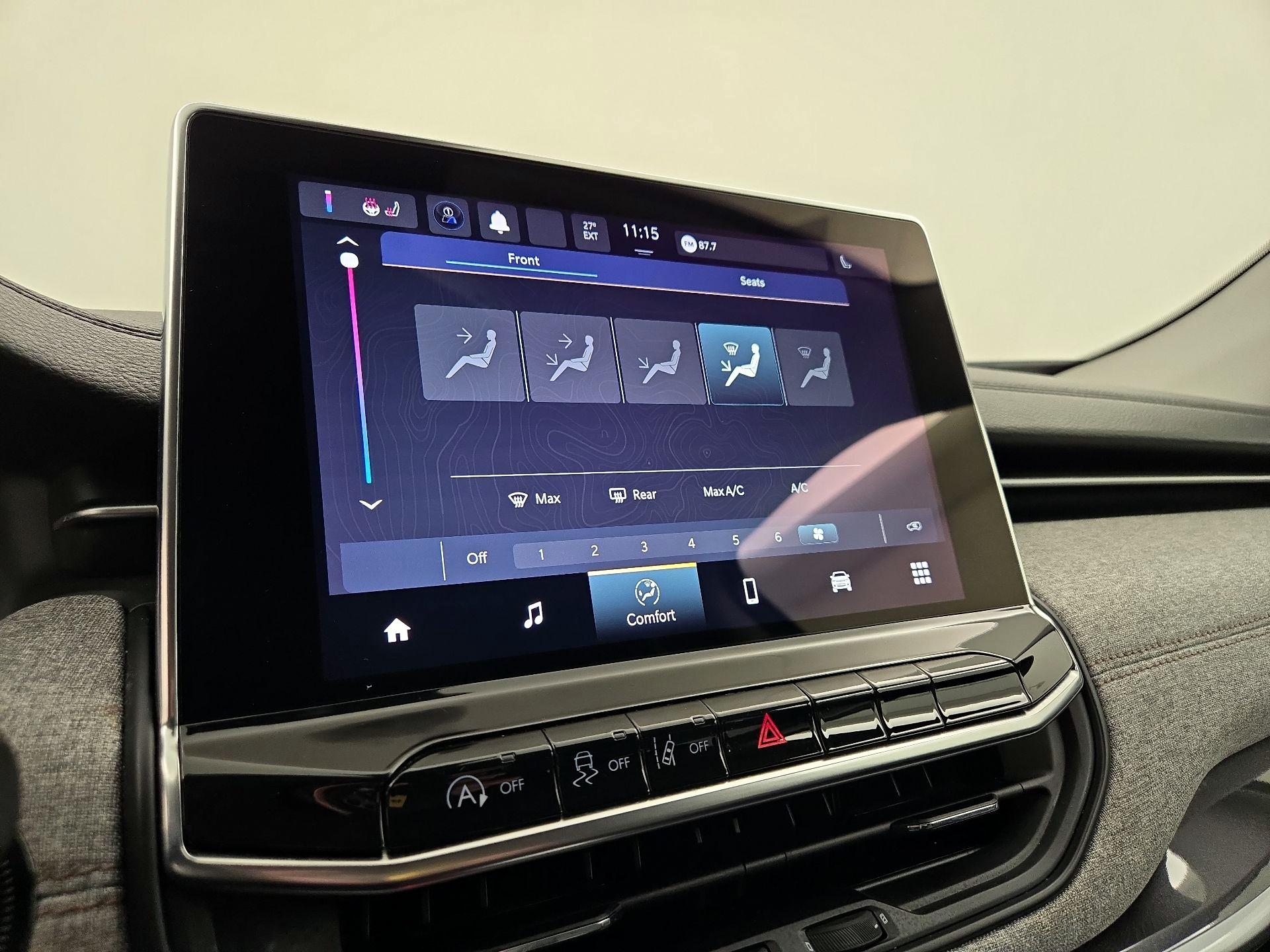 Thumbnail: 2022 Jeep Compass - 16