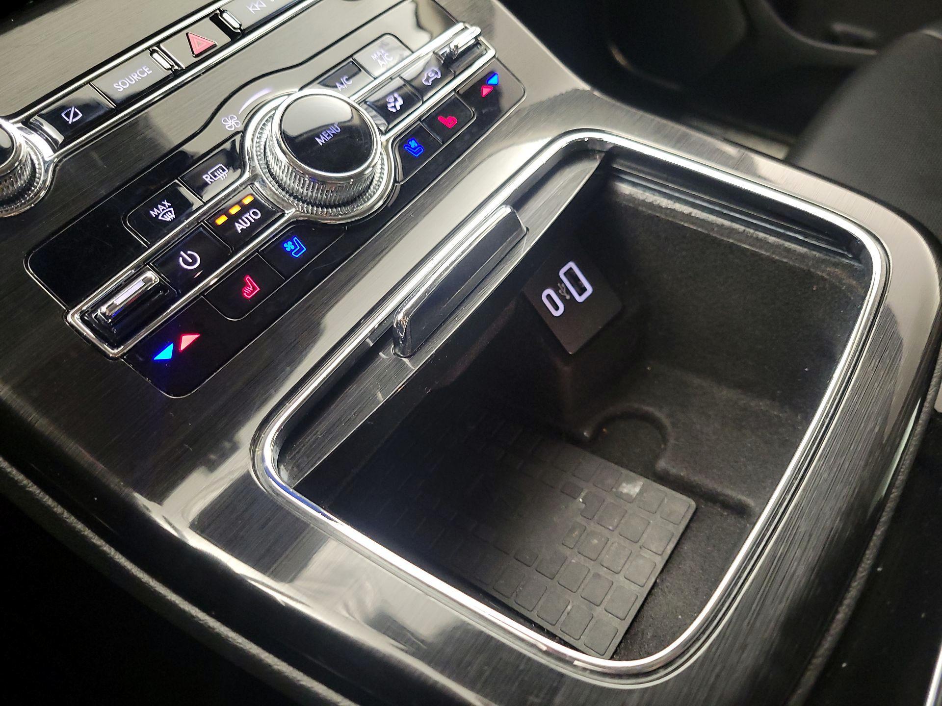 Thumbnail: 2023 Lincoln Nautilus - 19