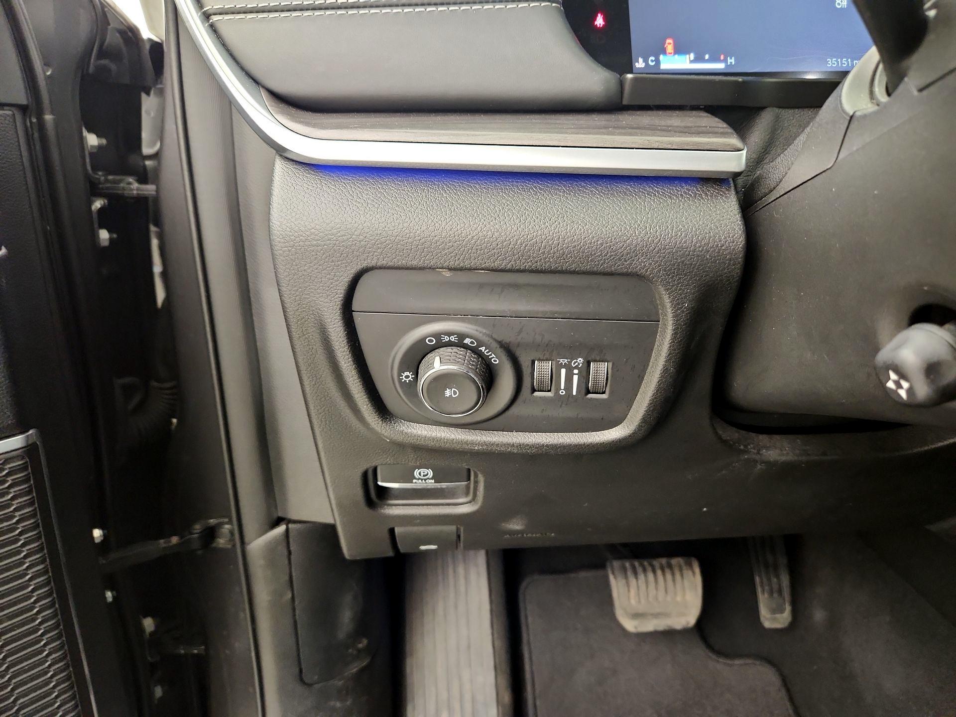 Thumbnail: 2022 Jeep Grand Cherokee - 13